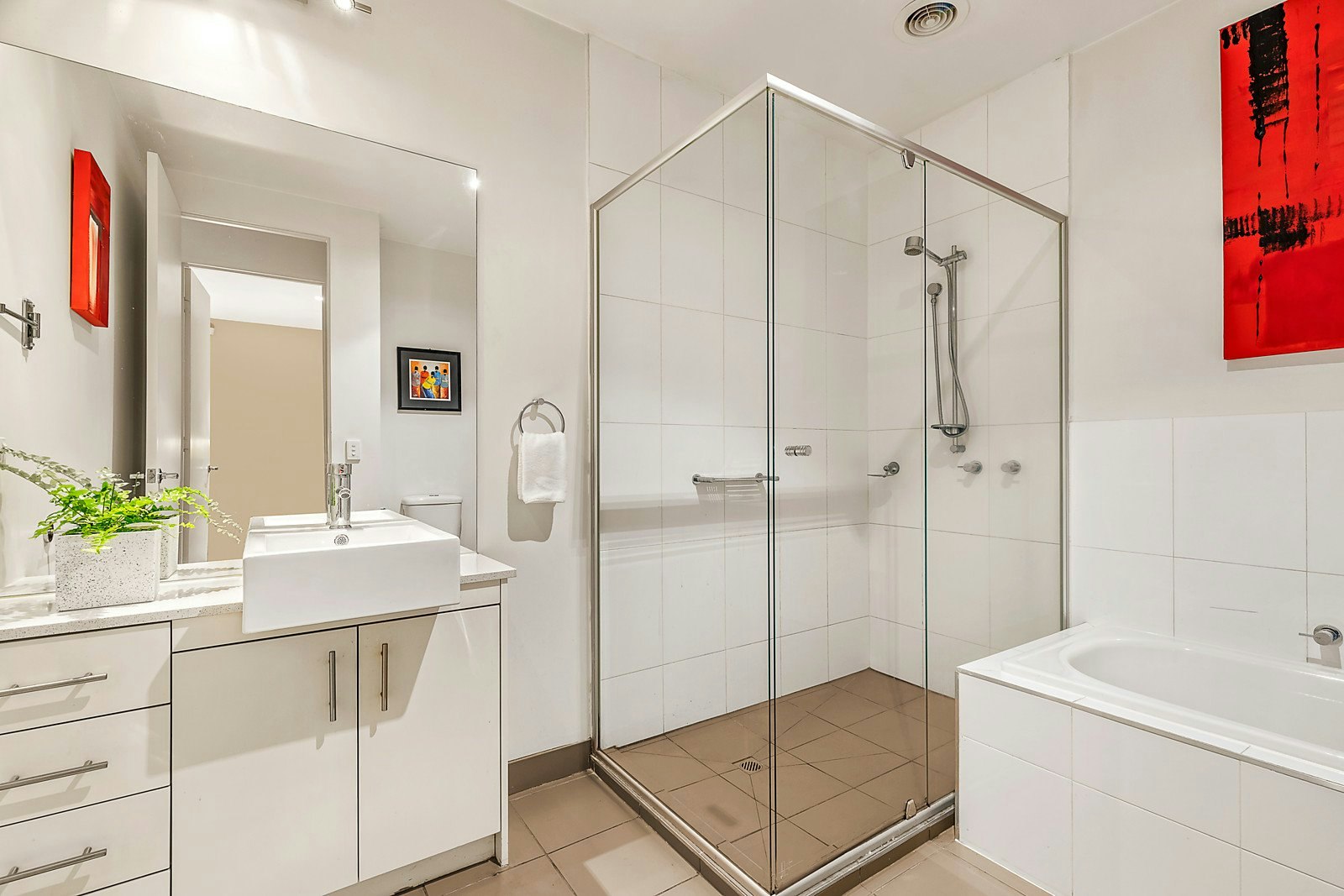 2/3 Glenroy Road, Hawthorn, VIC