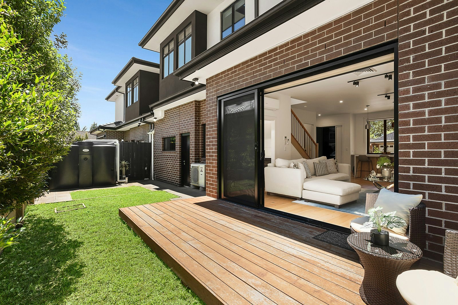 1A Hotham Court, Mont Albert, VIC