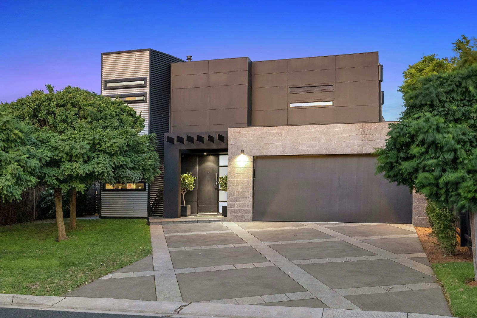 1/8 Balcombe Street, Mornington, VIC