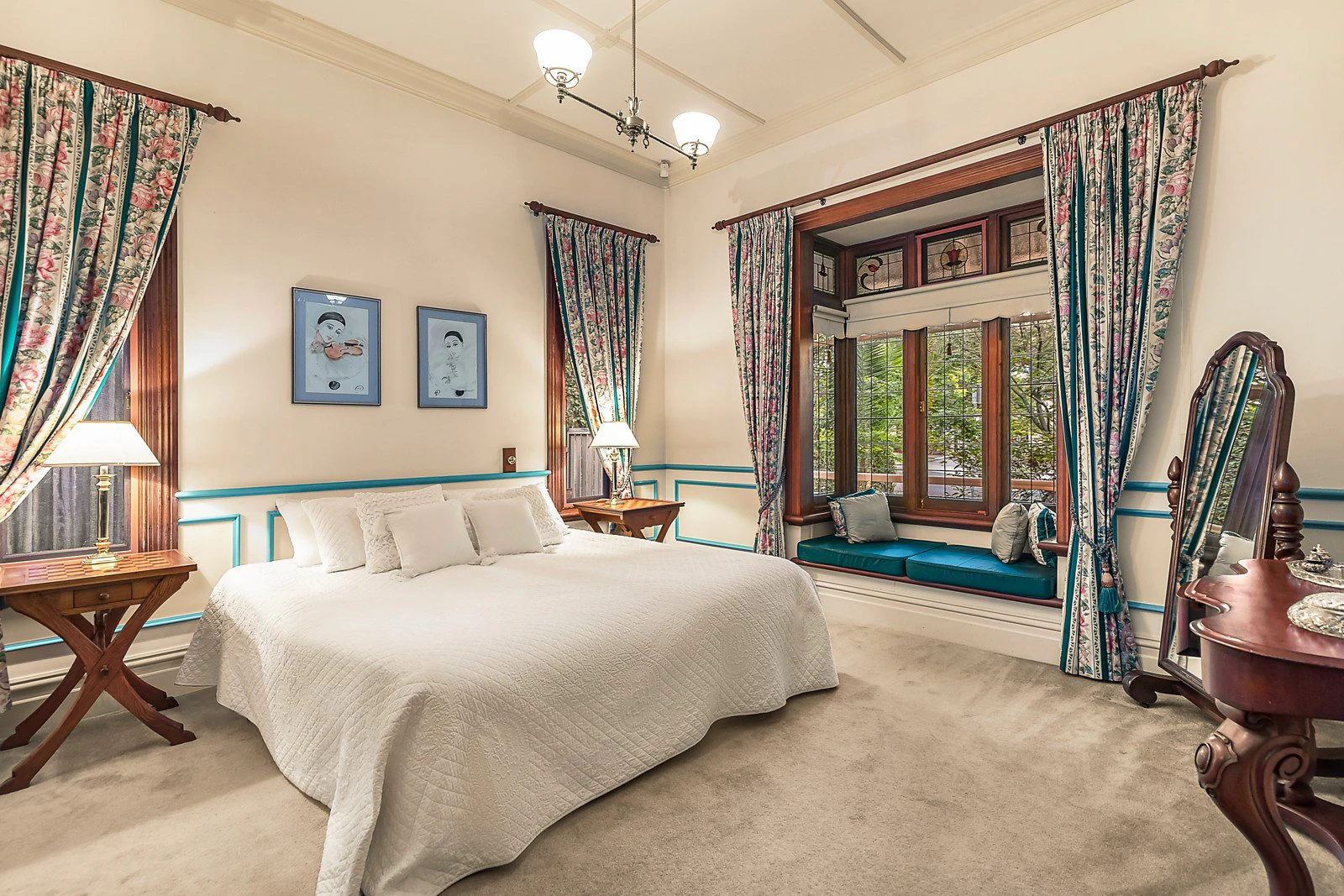 7 Suffolk Road, Surrey Hills, VIC