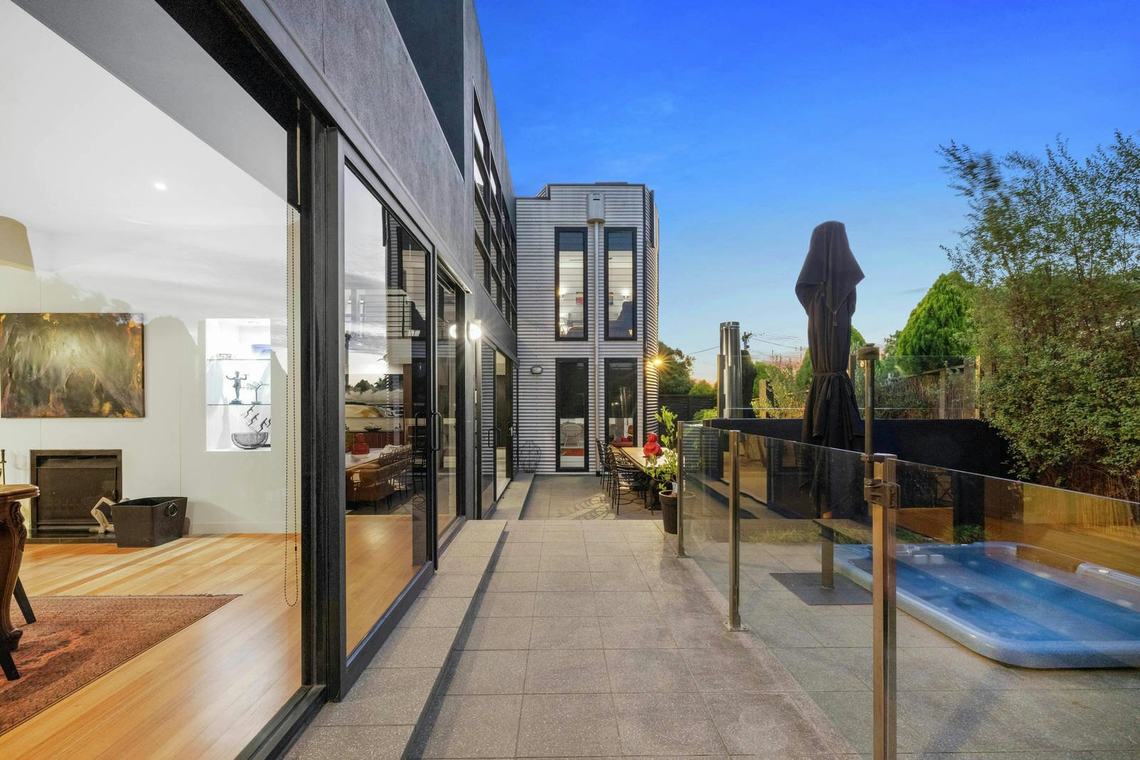 1/8 Balcombe Street, Mornington, VIC