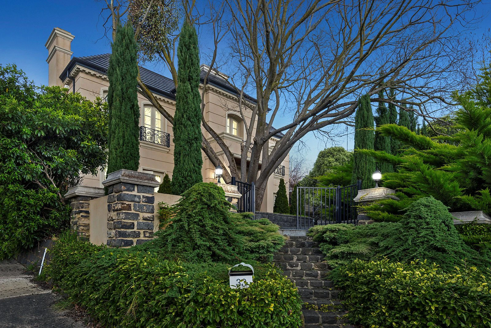 33 Union Road, Surrey Hills, VIC