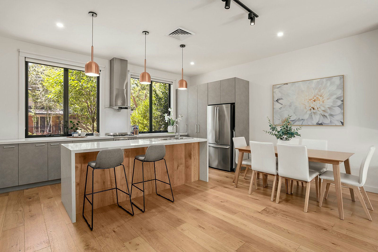 1A Hotham Court, Mont Albert, VIC