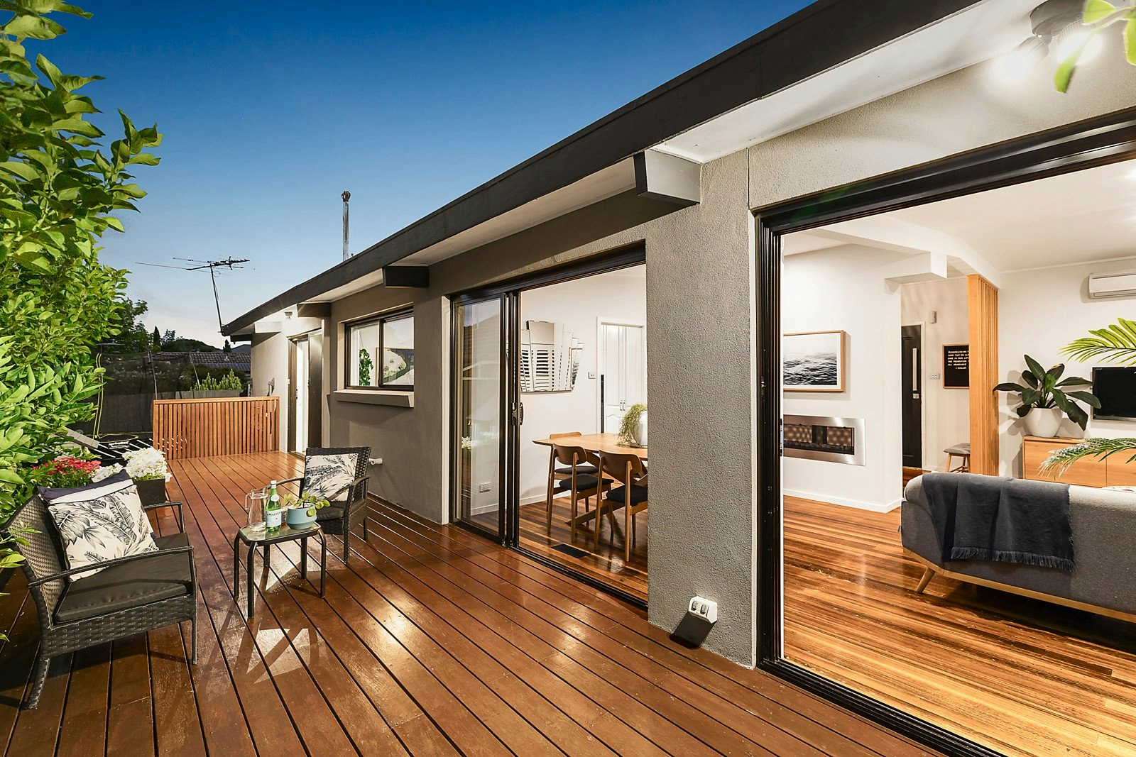 1B Carolyn Street, Hampton, VIC