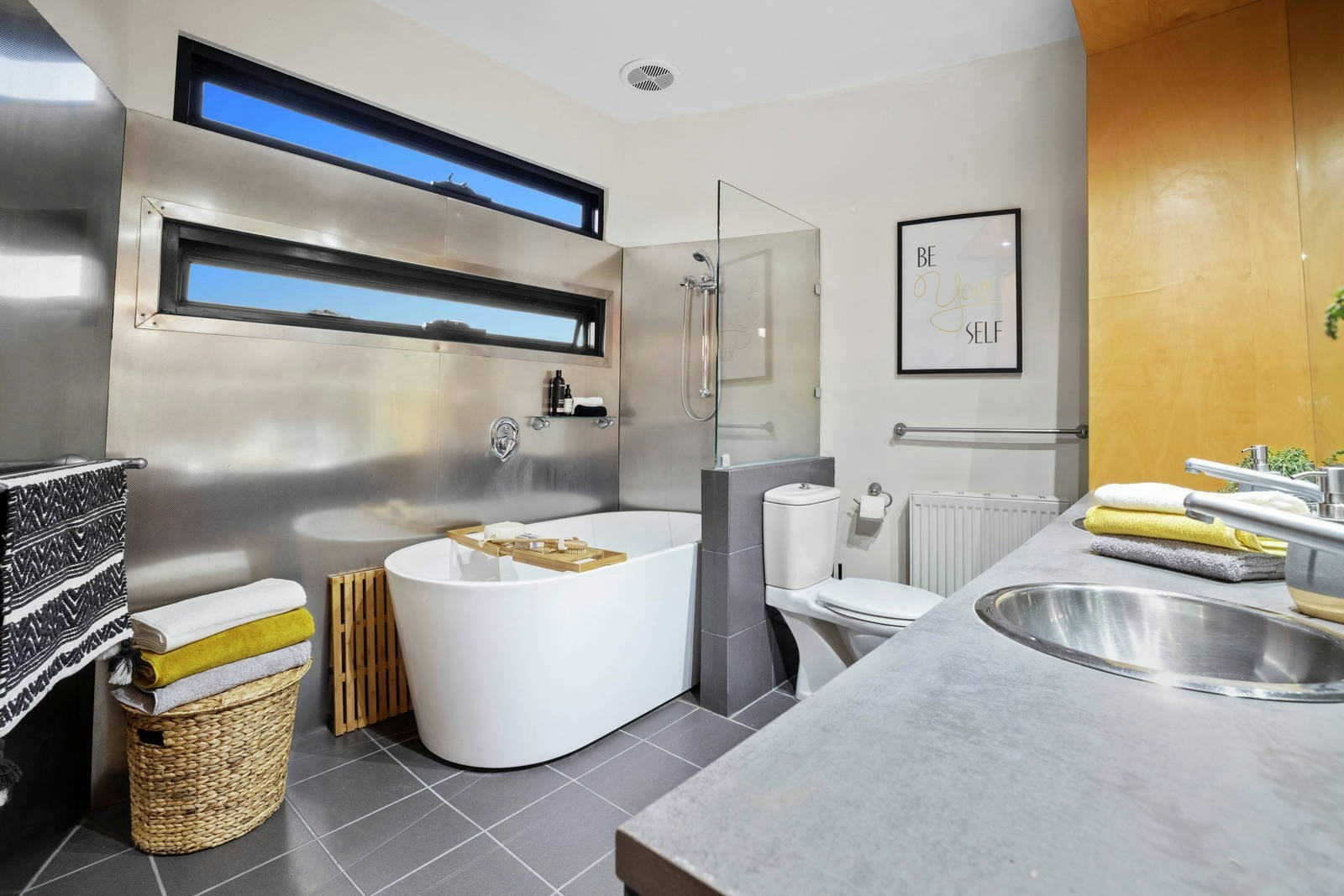 1/8 Balcombe Street, Mornington, VIC