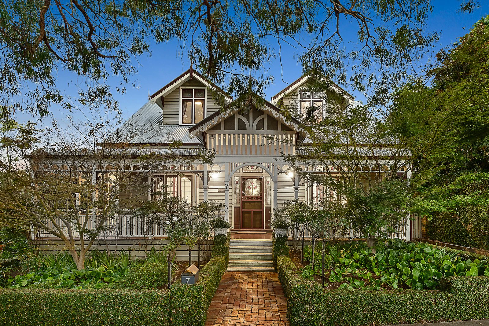 7 Suffolk Road, Surrey Hills, VIC