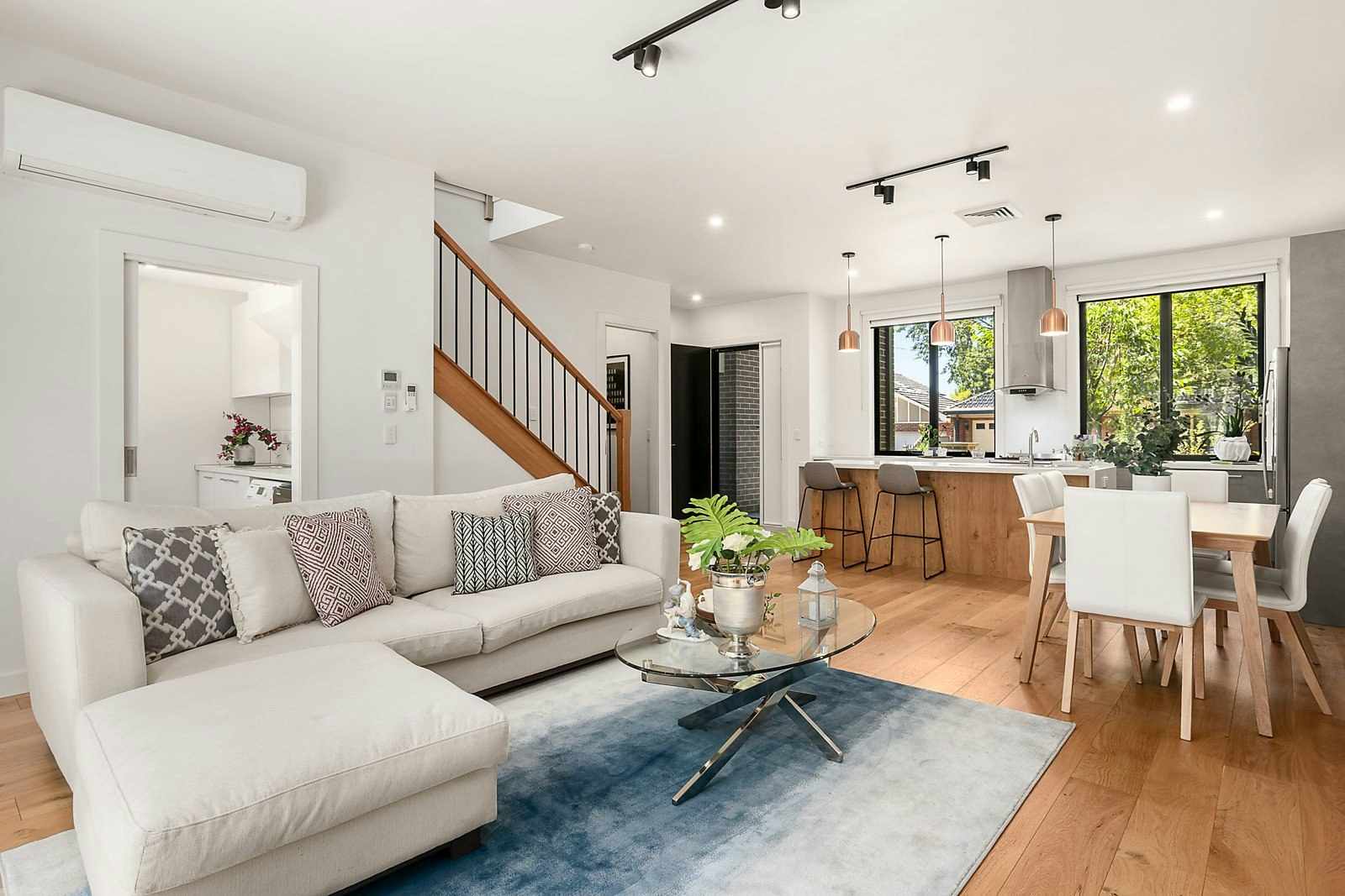 1A Hotham Court, Mont Albert, VIC