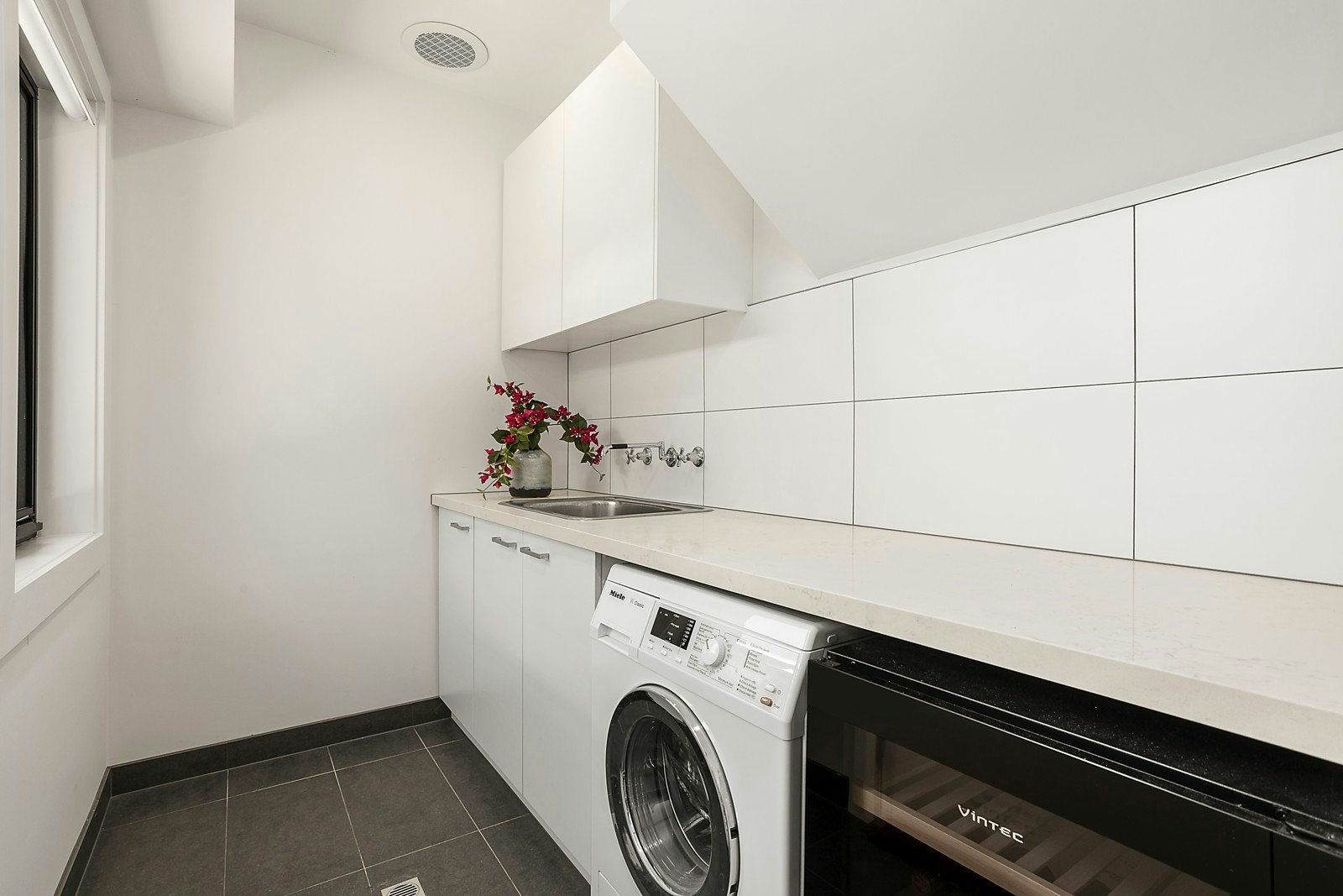 1A Hotham Court, Mont Albert, VIC