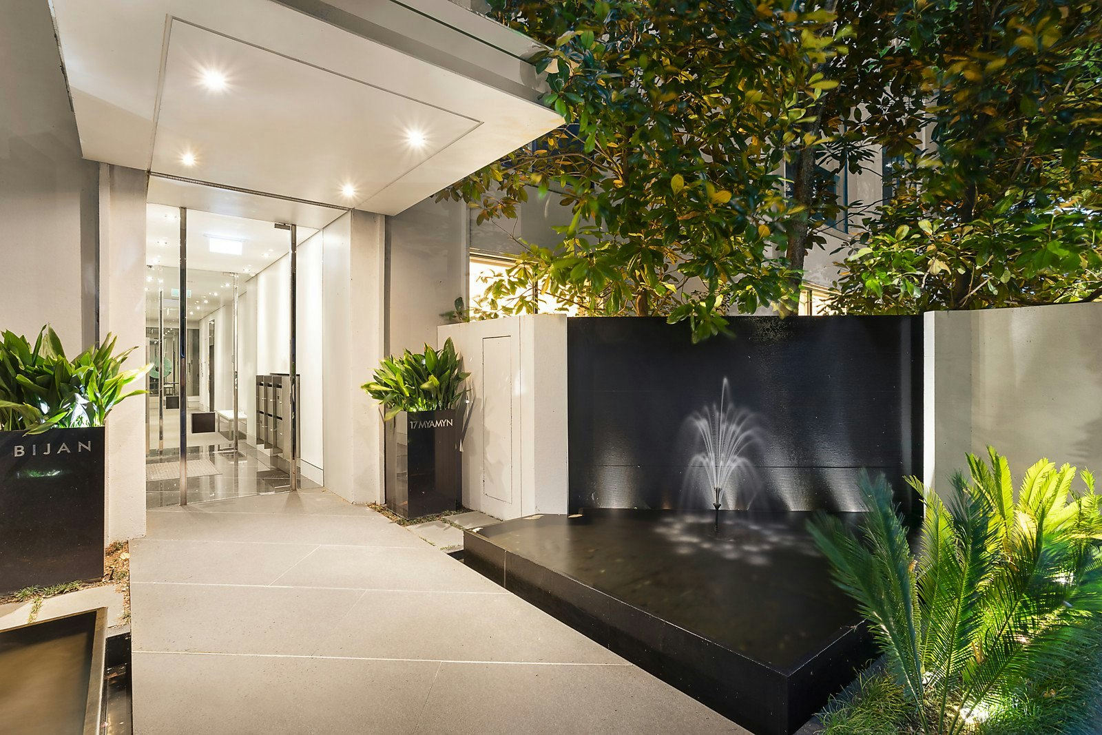 1/17 Myamyn Street, Armadale, VIC