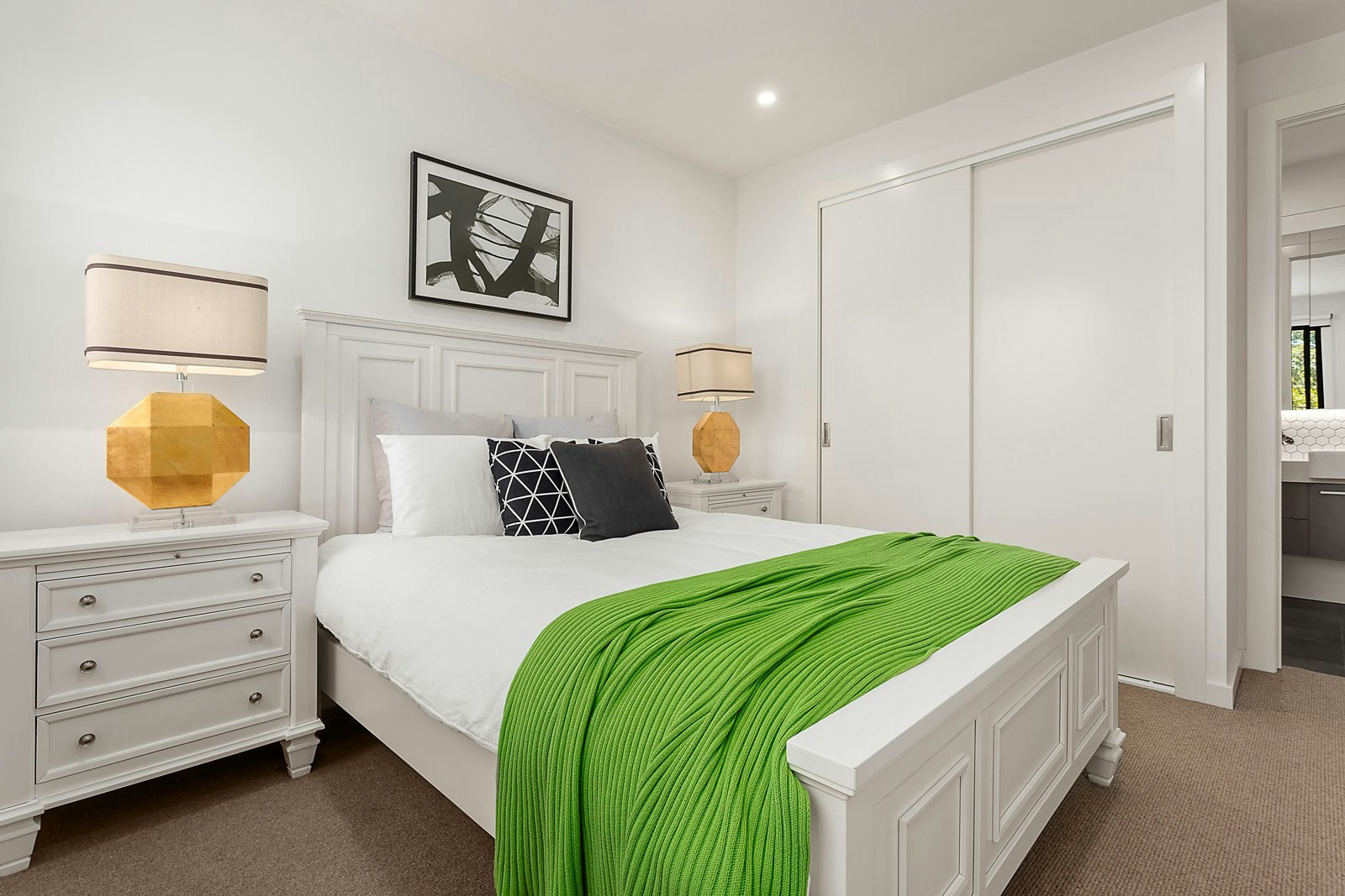 1A Hotham Court, Mont Albert, VIC