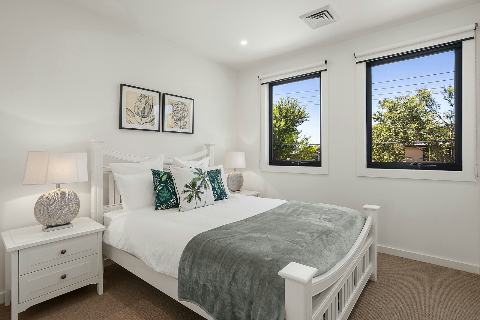 1A Hotham Court, Mont Albert, VIC