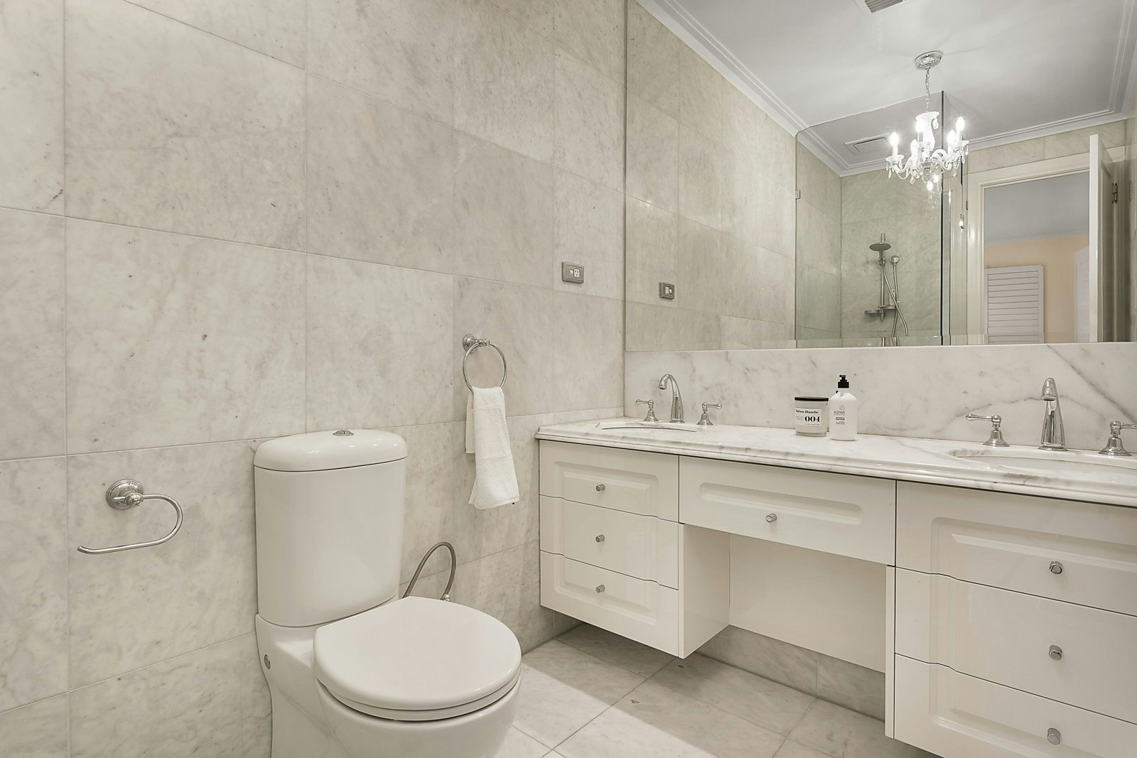 1A Canterbury Road, Toorak, VIC