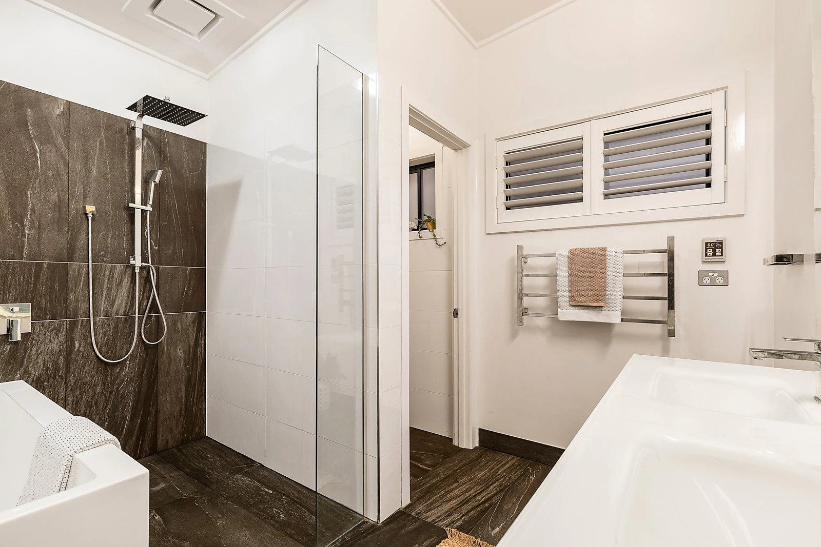 1B Carolyn Street, Hampton, VIC