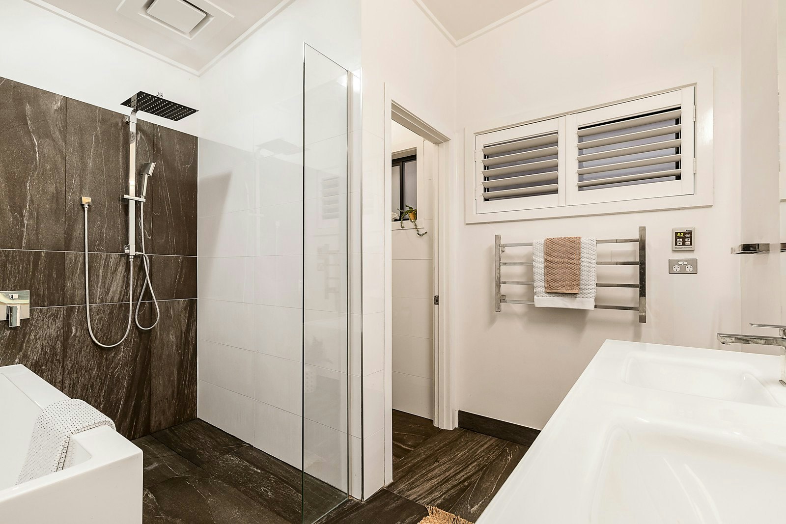 1B Carolyn Street, Hampton, VIC