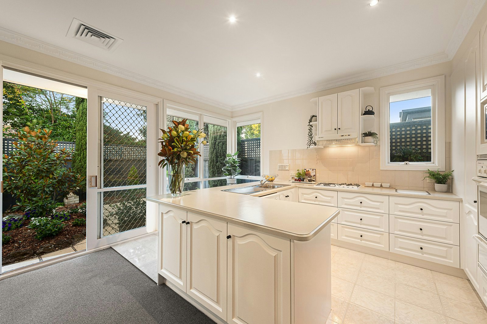 2/103 Gordon Street, Balwyn, VIC