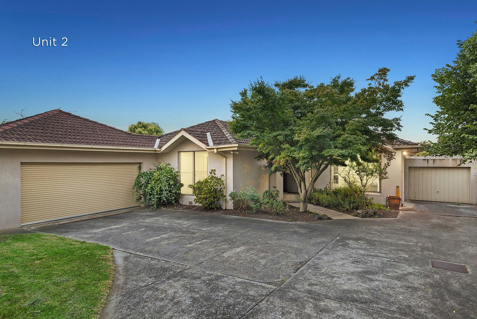 1 & 2/3 Howard Street, Glen Iris, VIC