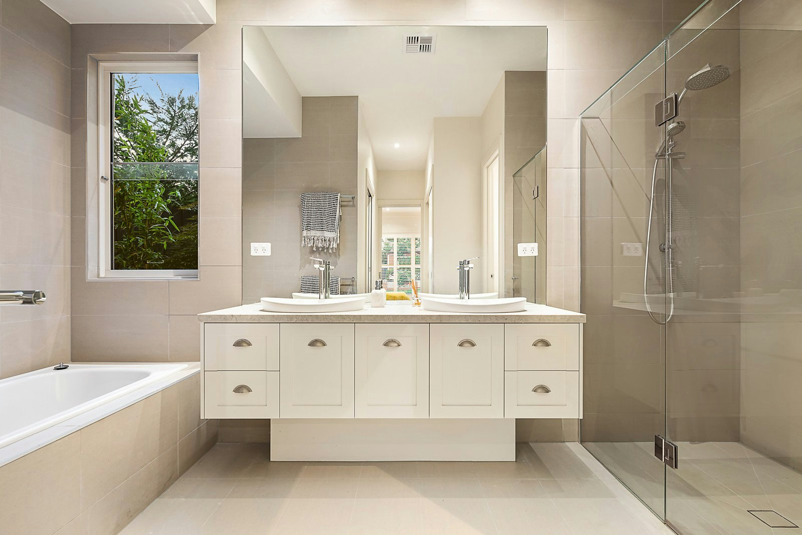 3a Wilson Street, Surrey Hills, VIC