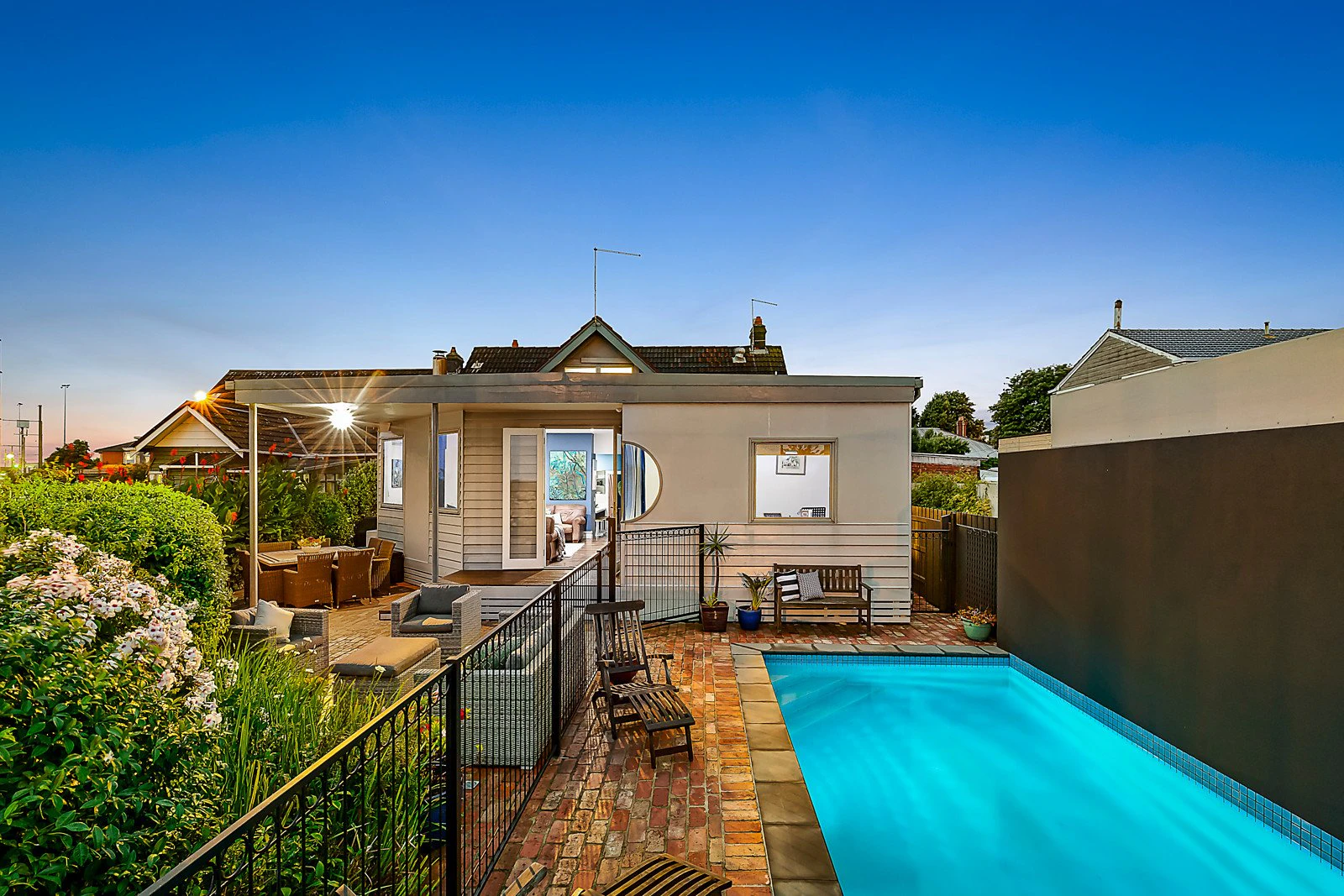 1 Seaview Avenue, Brighton, VIC