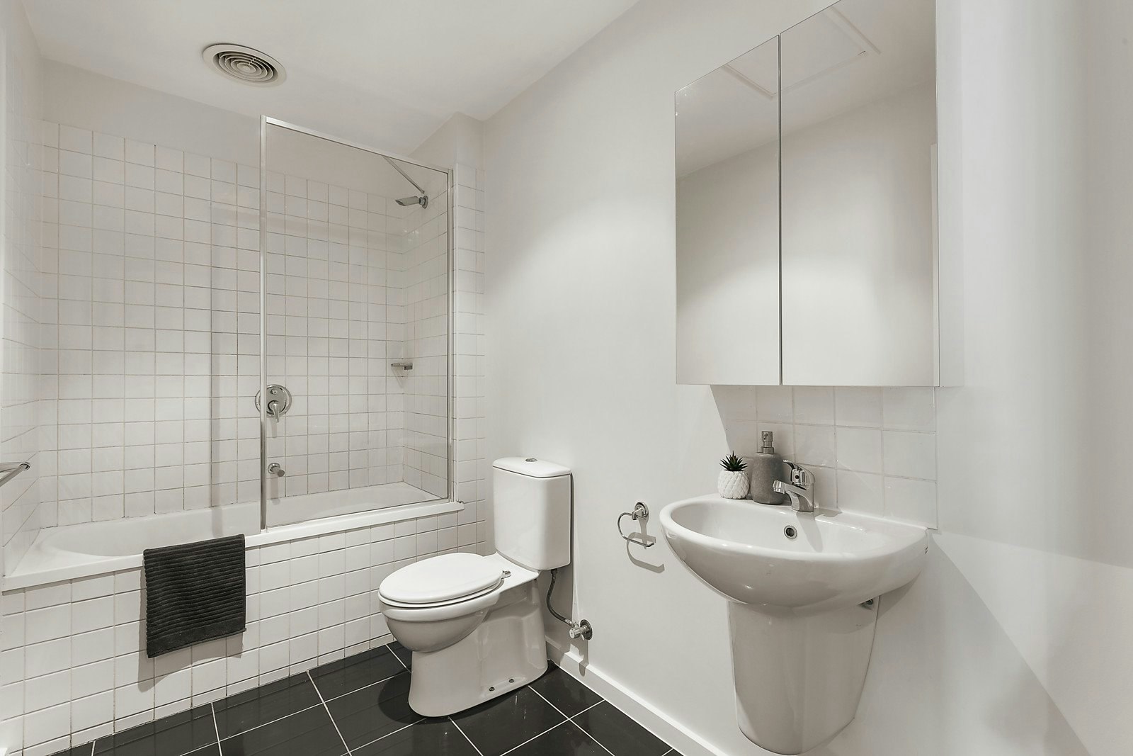 211/2A Montrose Place, Hawthorn East, VIC