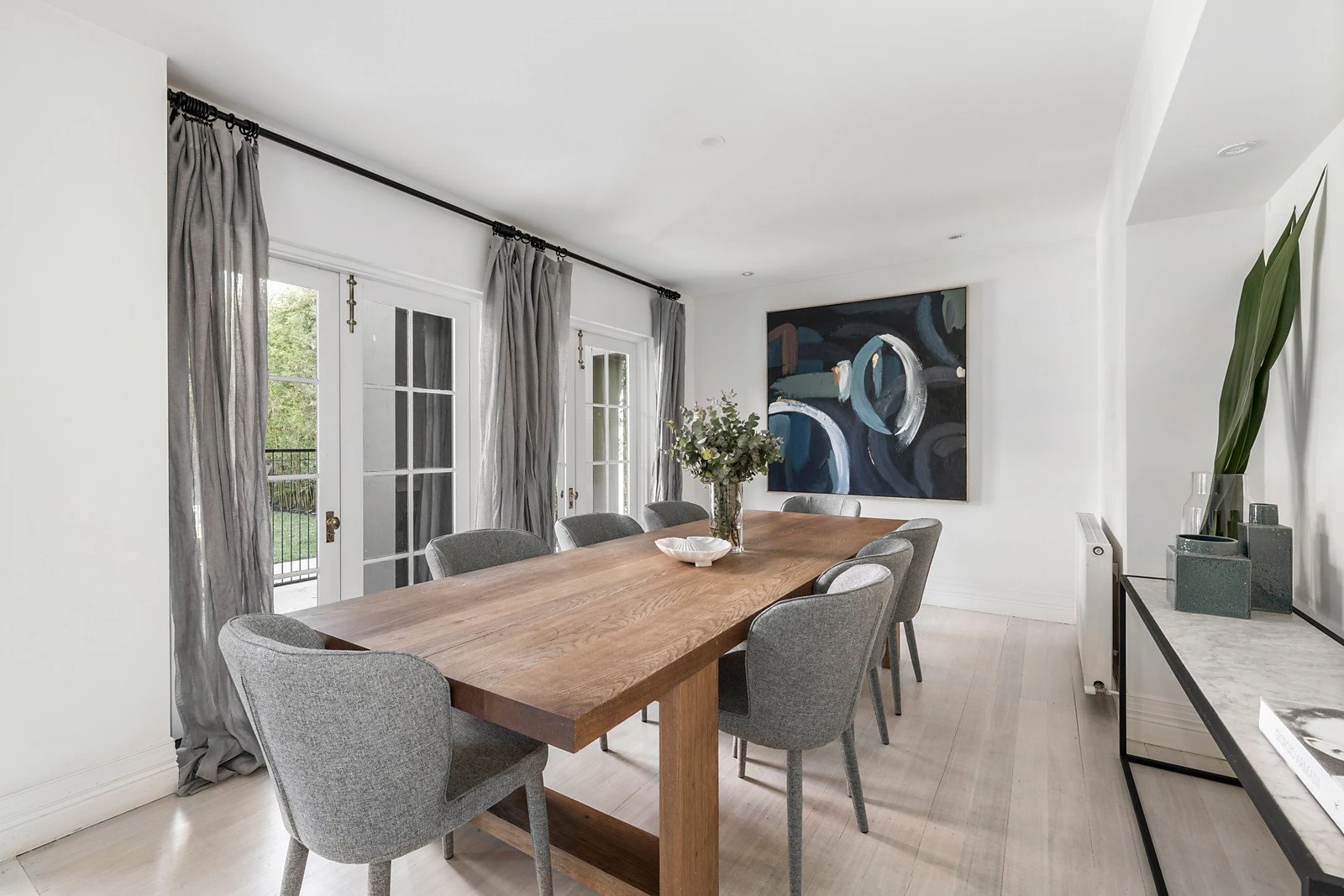 1 Hampden Road, Armadale, VIC