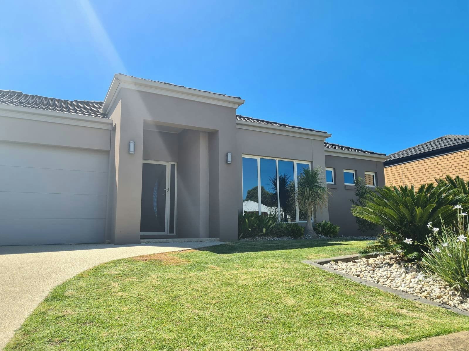 21 Trafalgar Square, Mount Martha, VIC