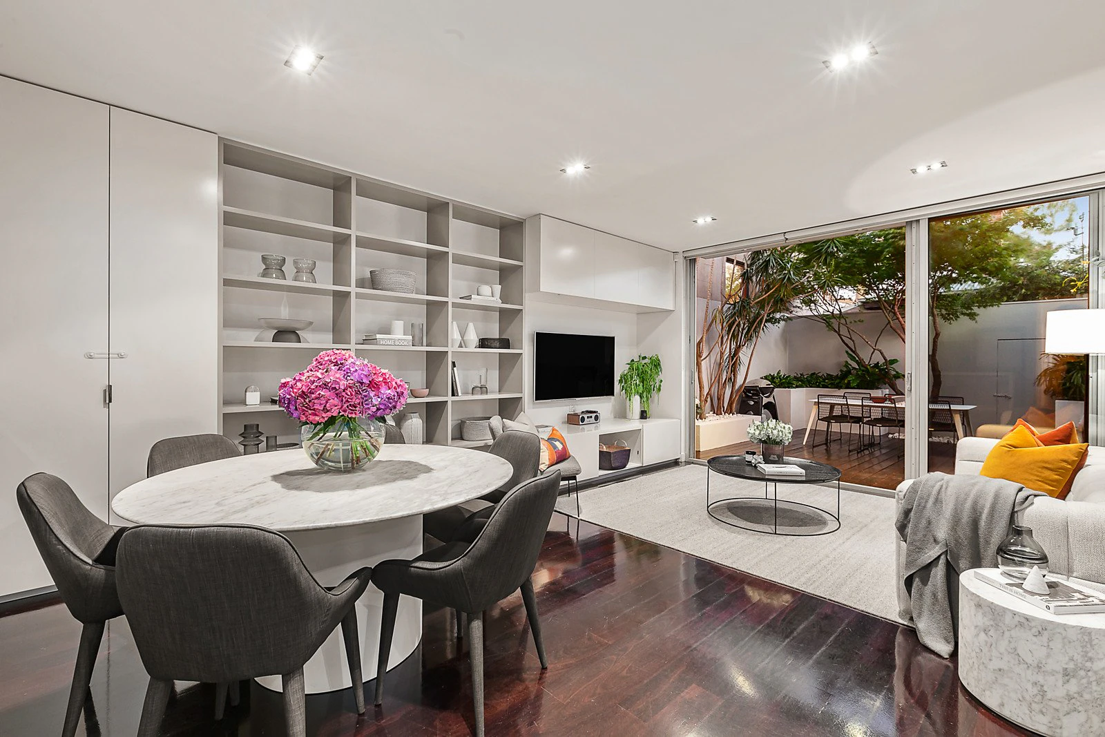 37 Kerferd Road, Albert Park, VIC