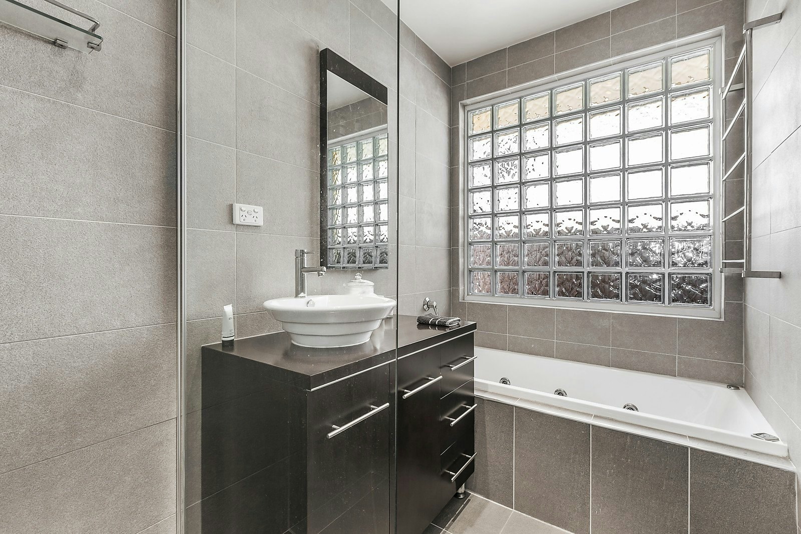 869 Riversdale Road, Camberwell, VIC