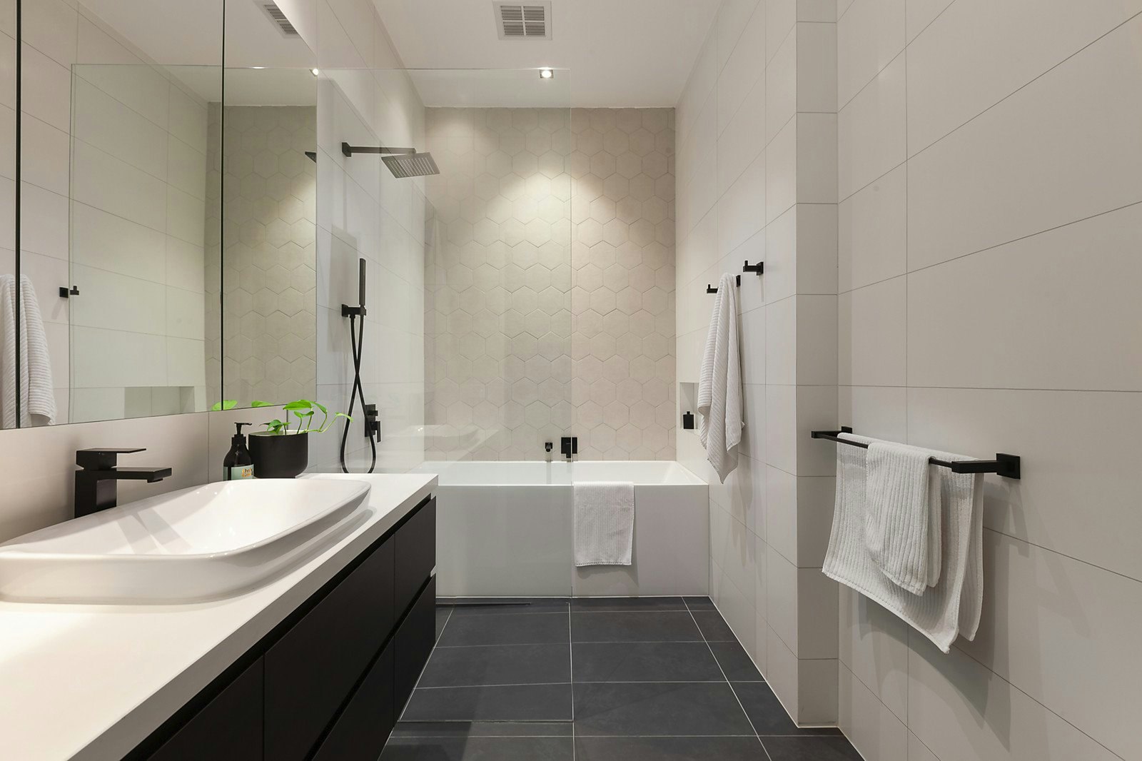 17 Nott Street, Malvern East, VIC