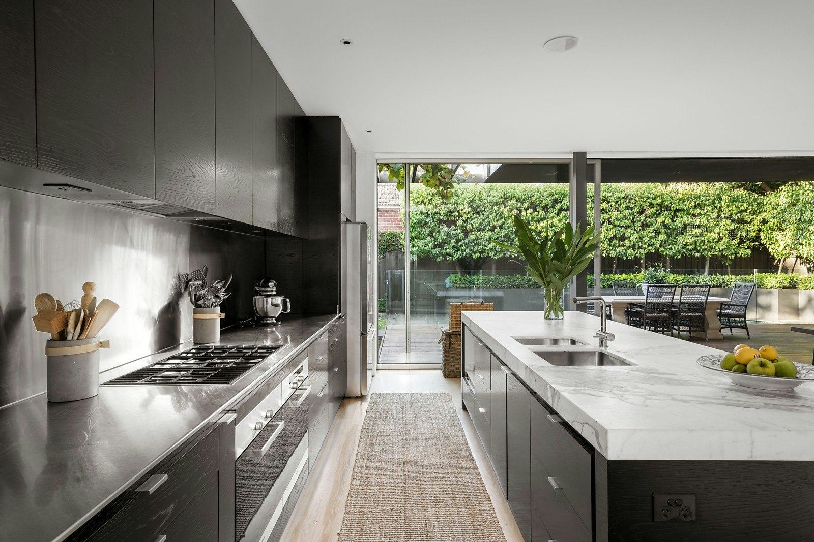 17 Lambert Road, Toorak, VIC