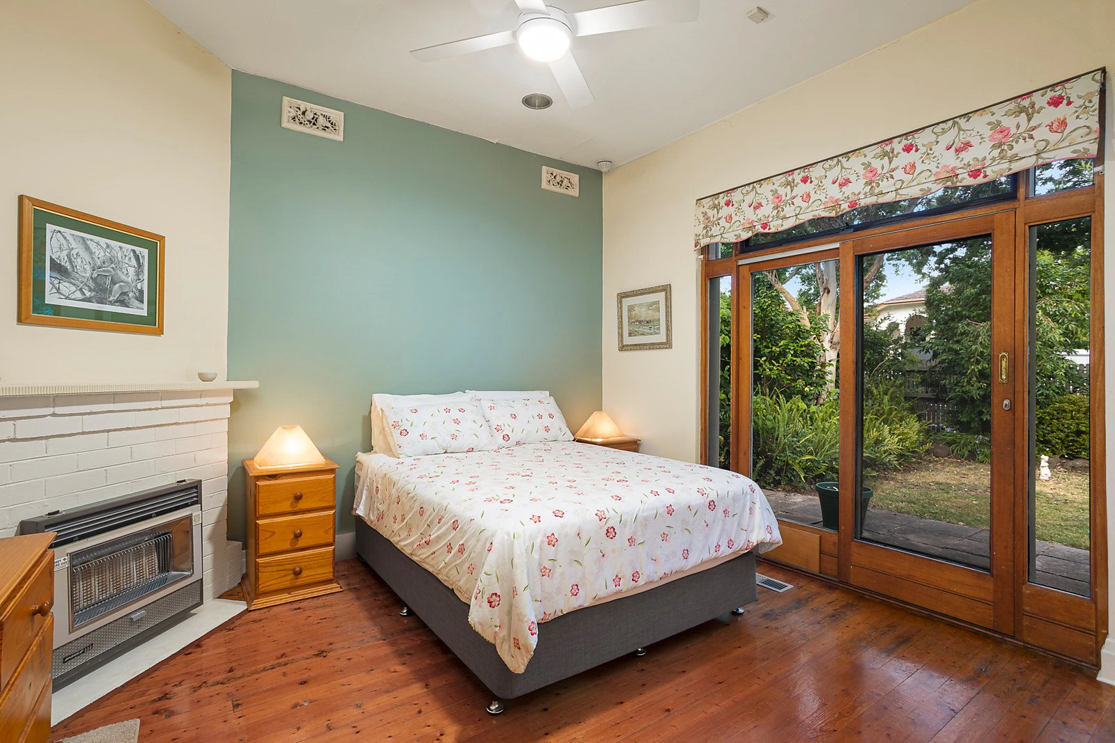 17 Kardinia Road, Glen Iris, VIC