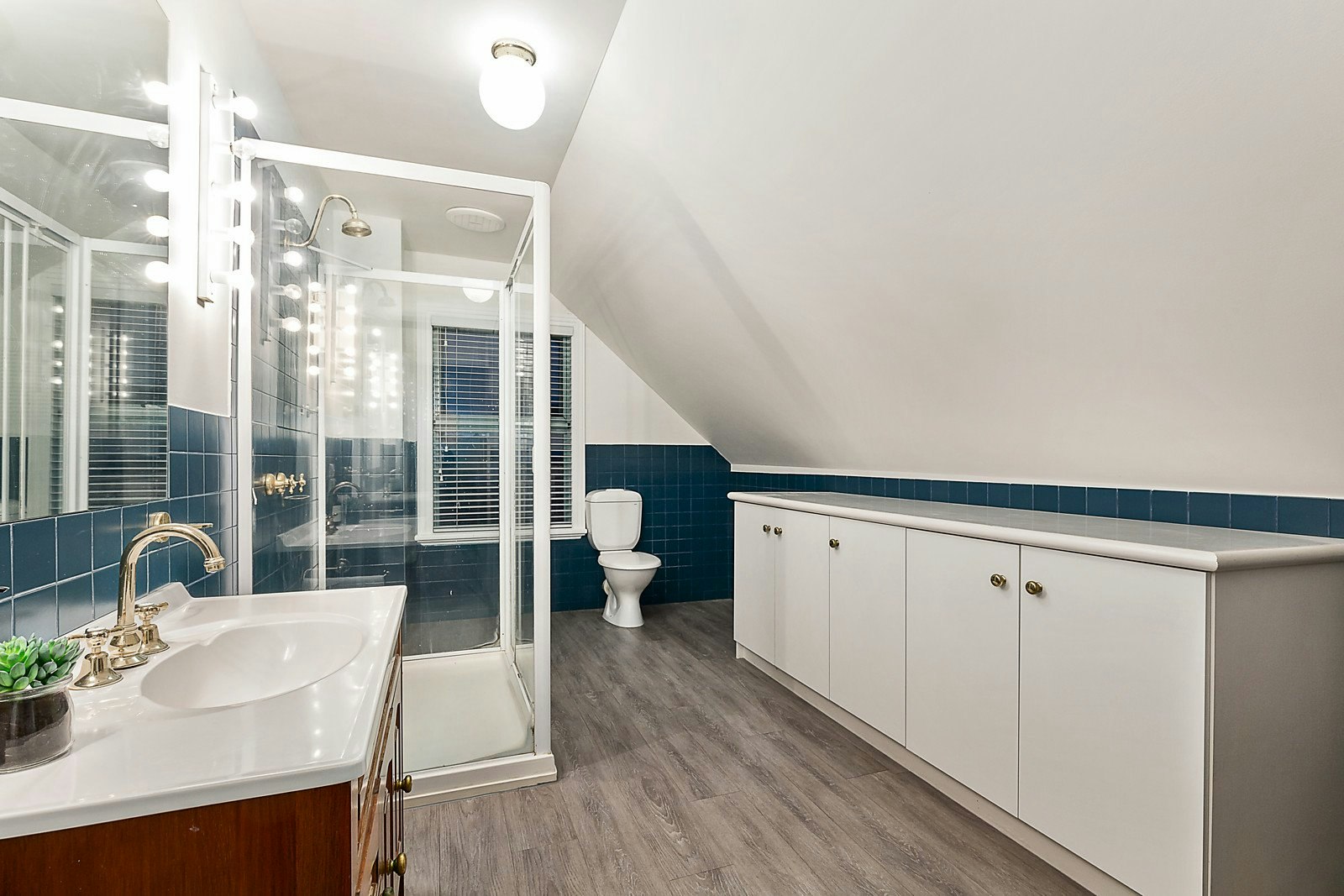 1 Seaview Avenue, Brighton, VIC