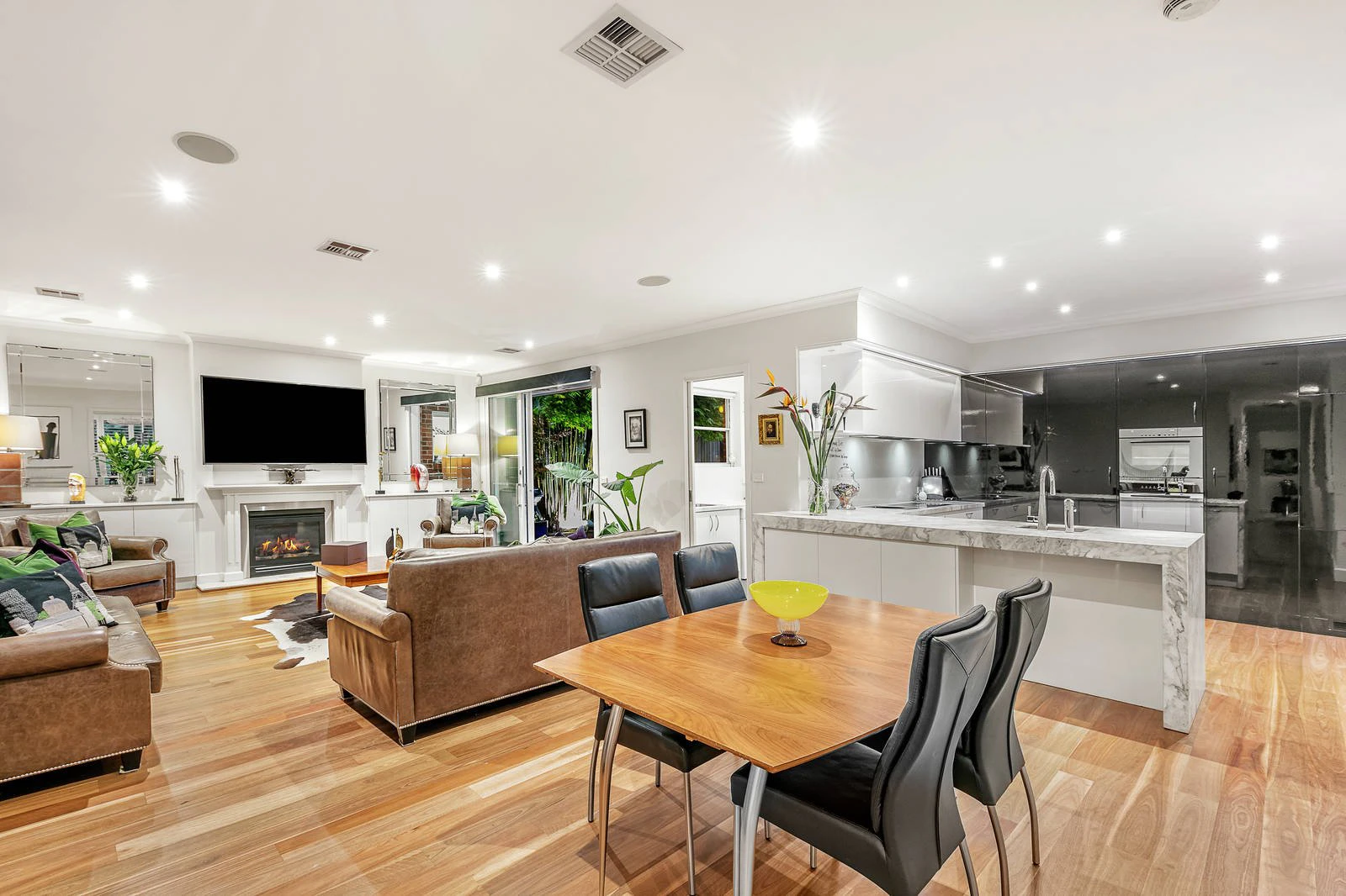 3/7 Boston Road, Balwyn, VIC
