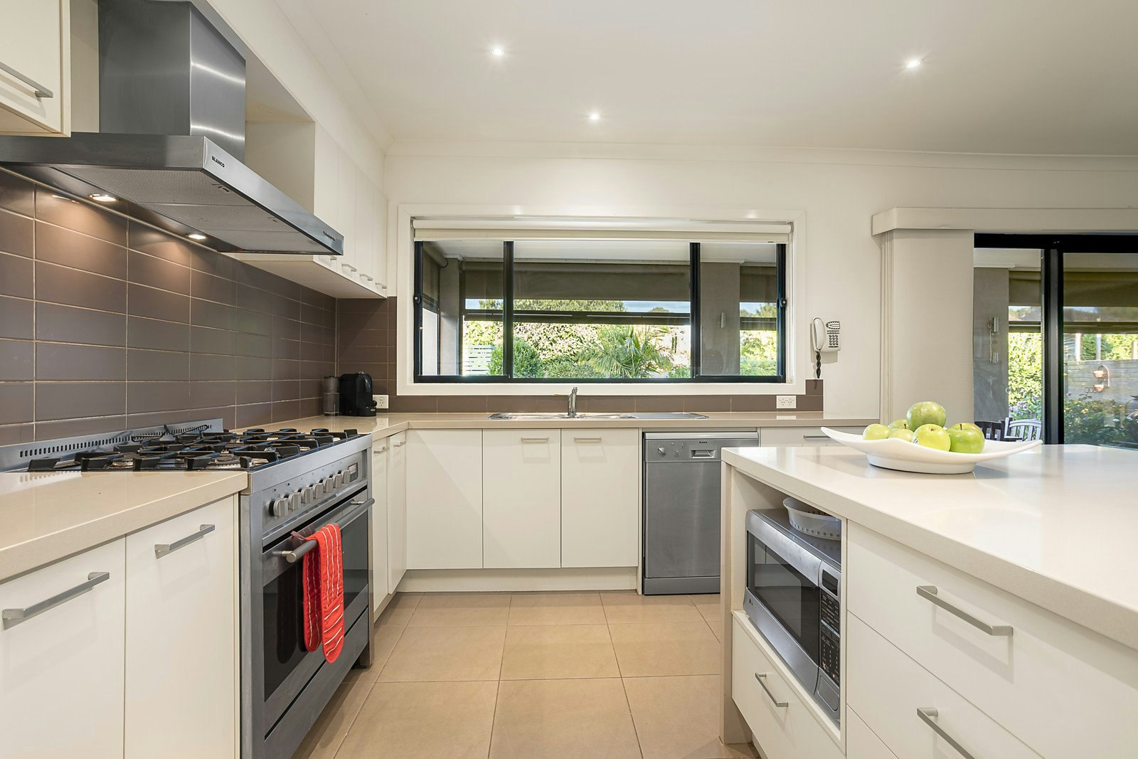 6 Gabriel Avenue, Malvern East, VIC