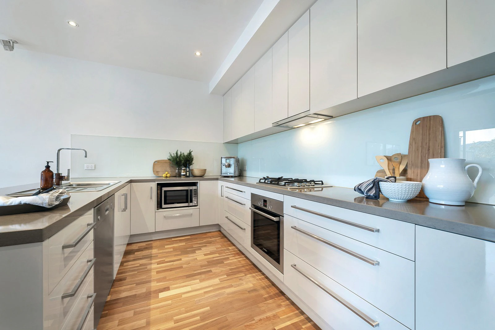 2/2a Clive Street, Brighton East, VIC