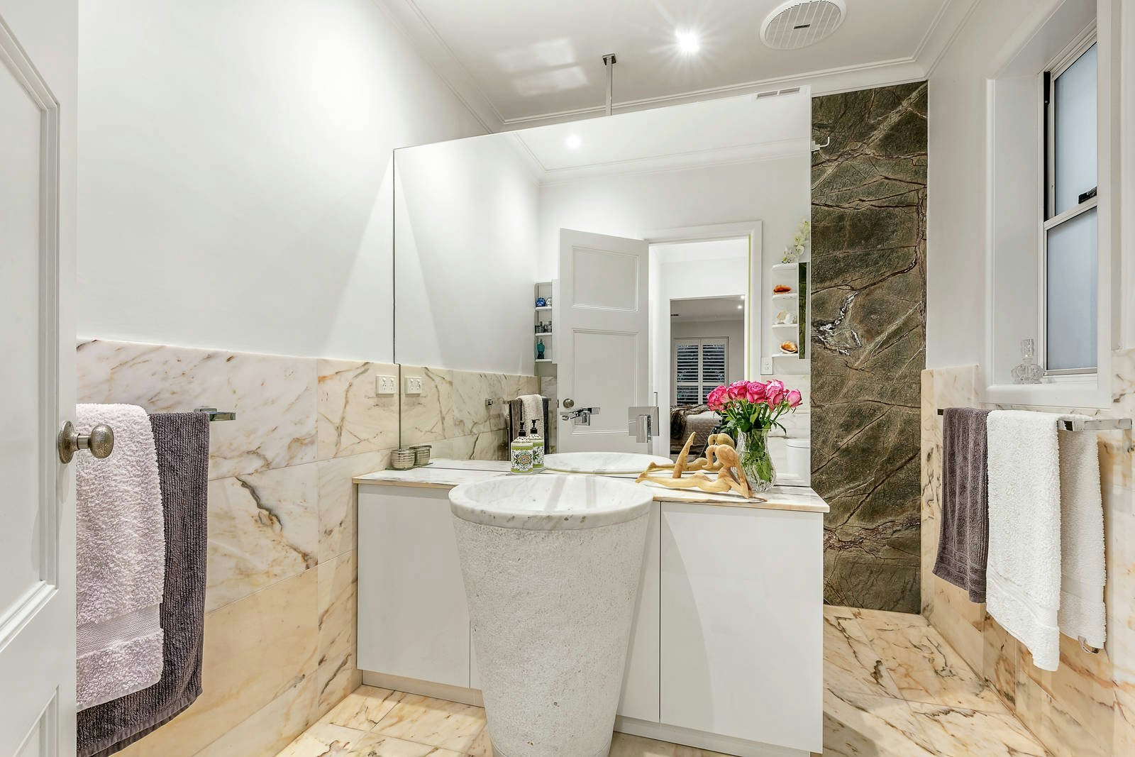 3/7 Boston Road, Balwyn, VIC