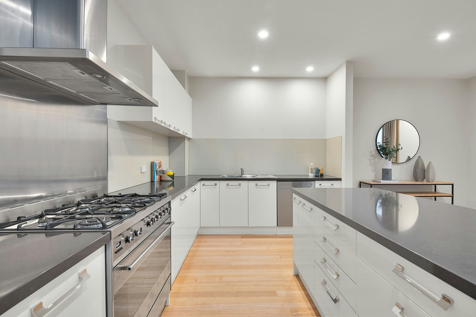 7 Balmoral Place, South Yarra, VIC