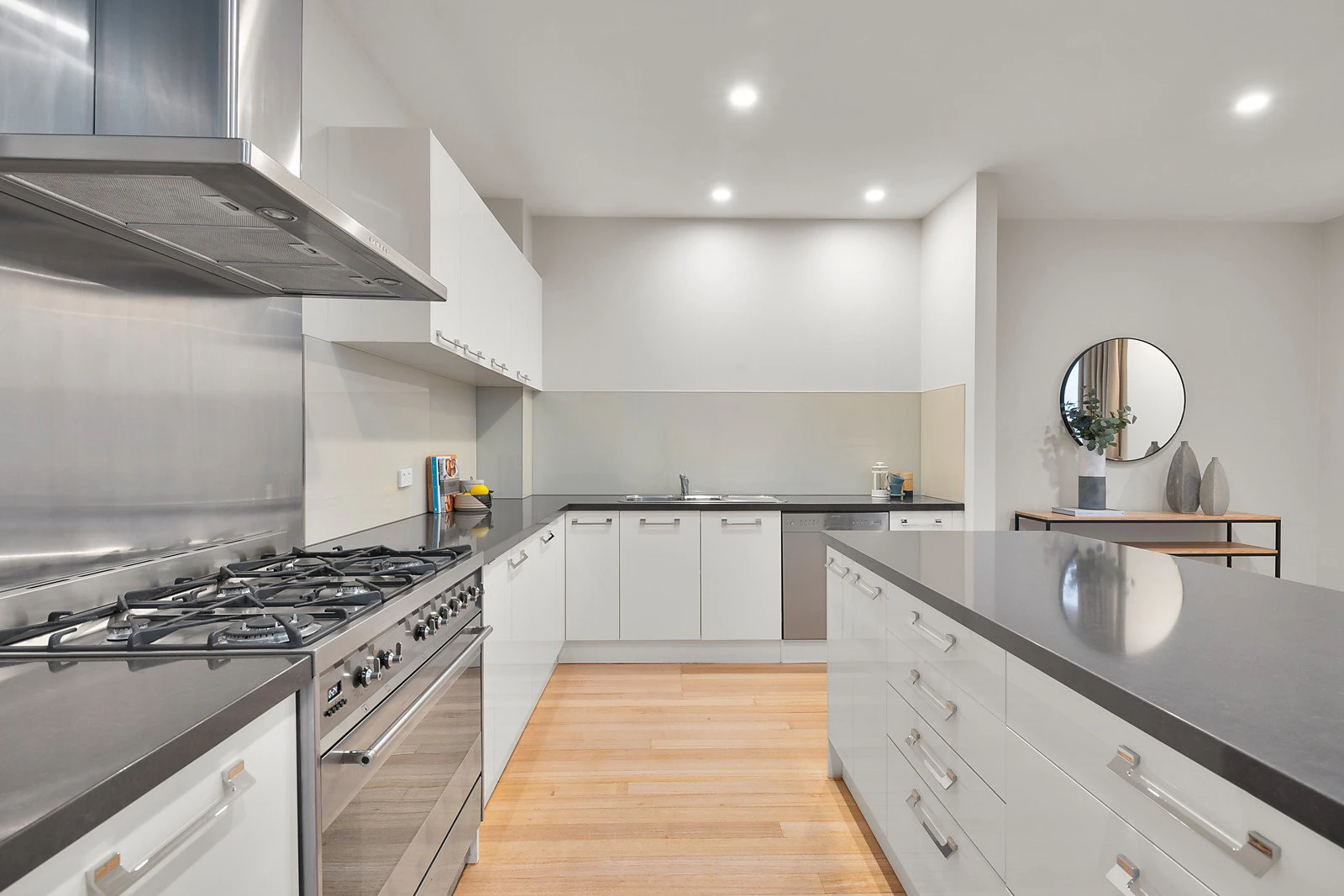7 Balmoral Place, South Yarra, VIC