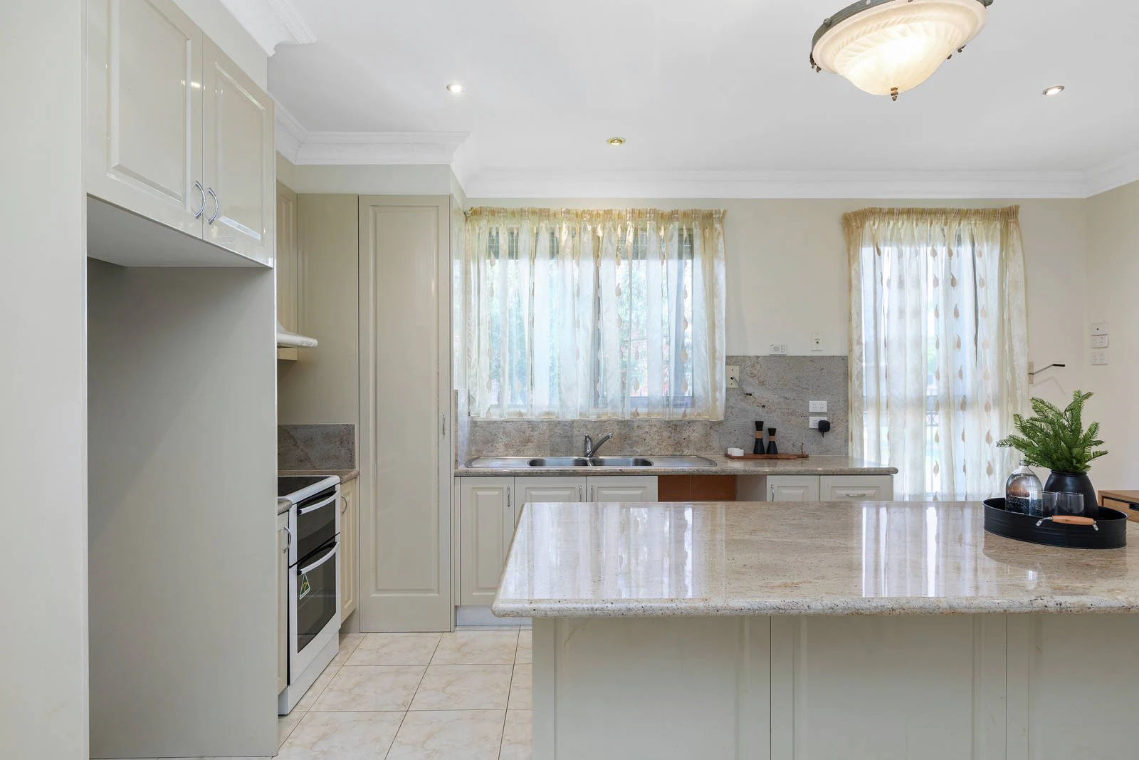 2A Station Avenue, Mckinnon, VIC