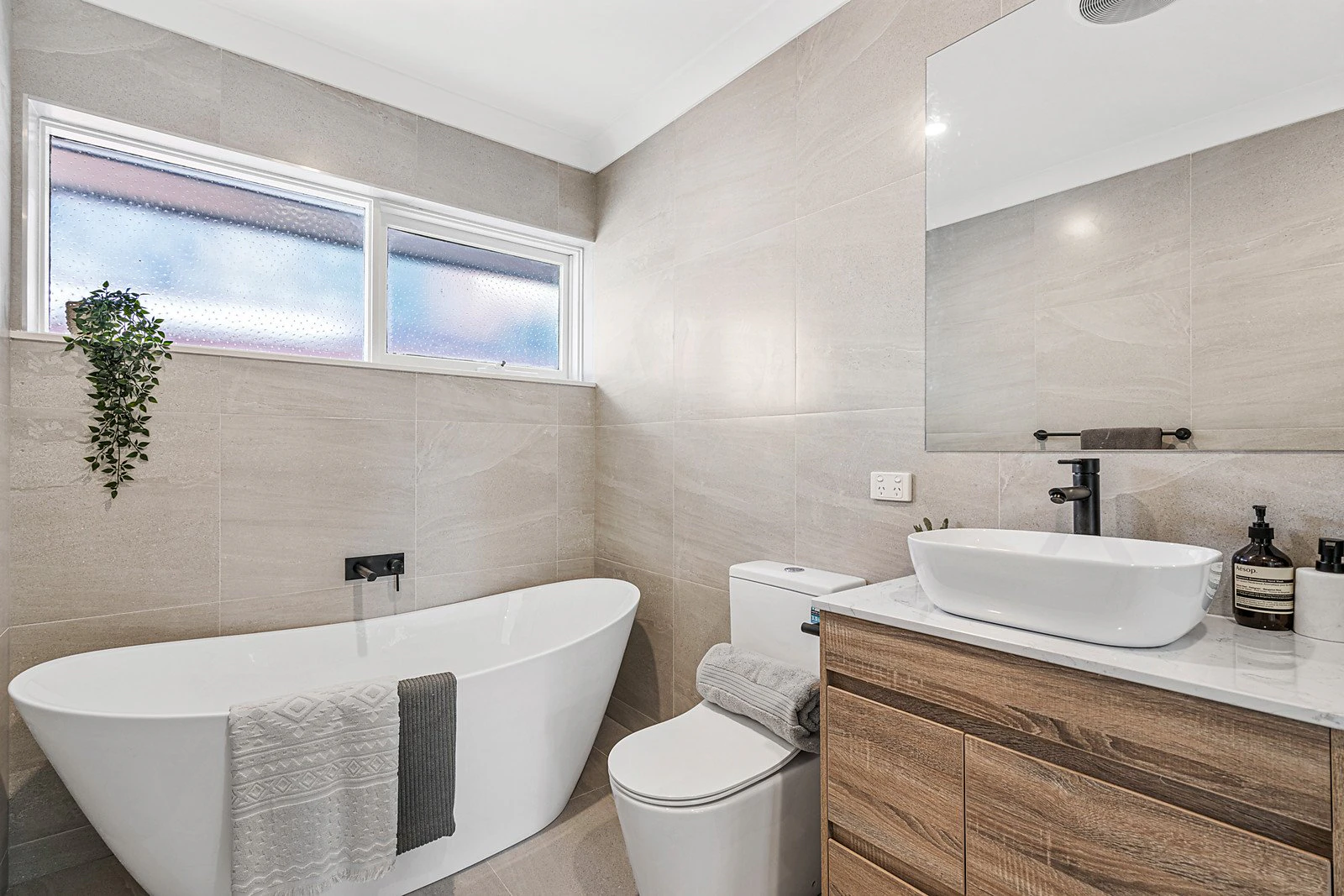 10 Willsmere Road, Kew, VIC