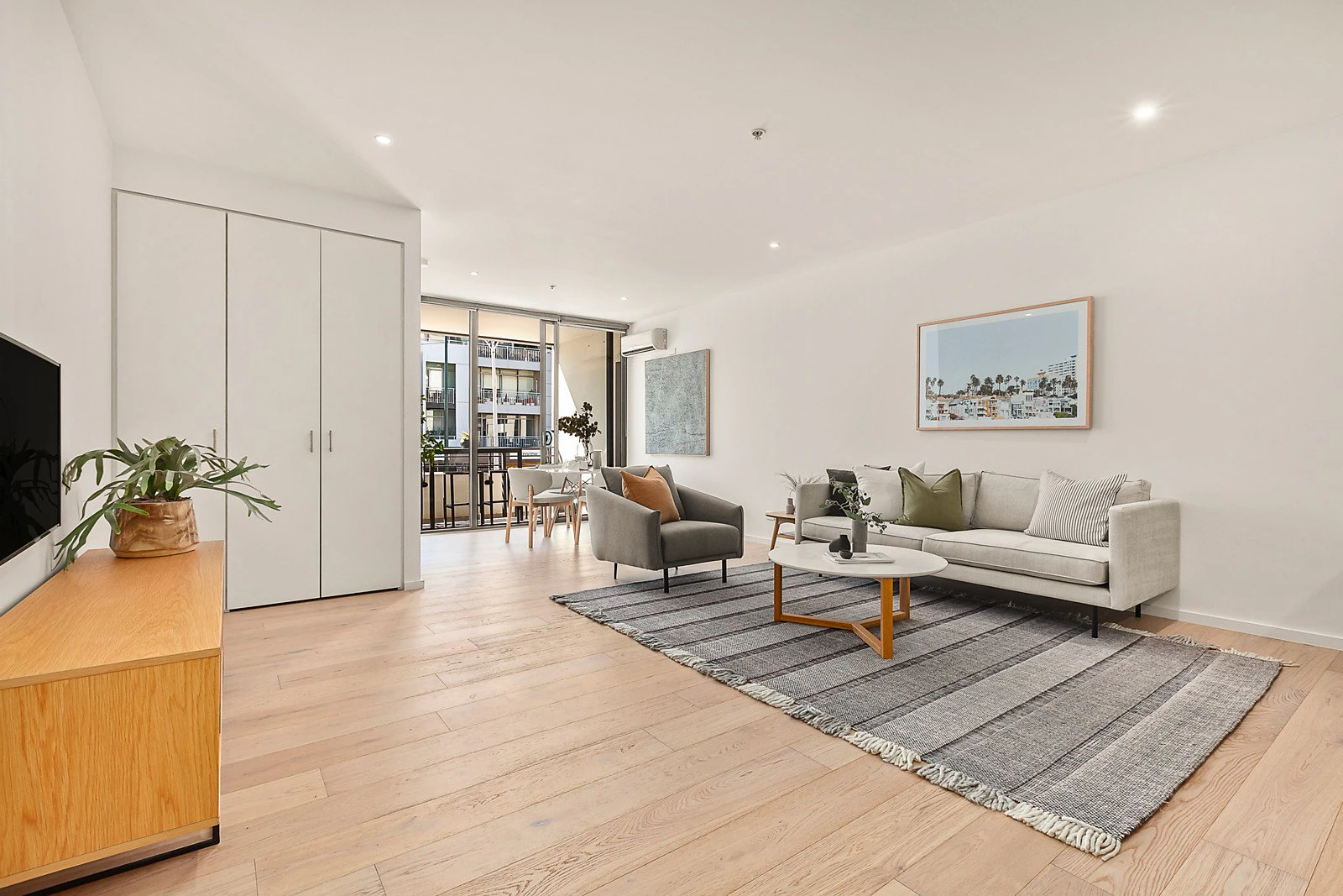 204/57 Bay Street, Port Melbourne, VIC