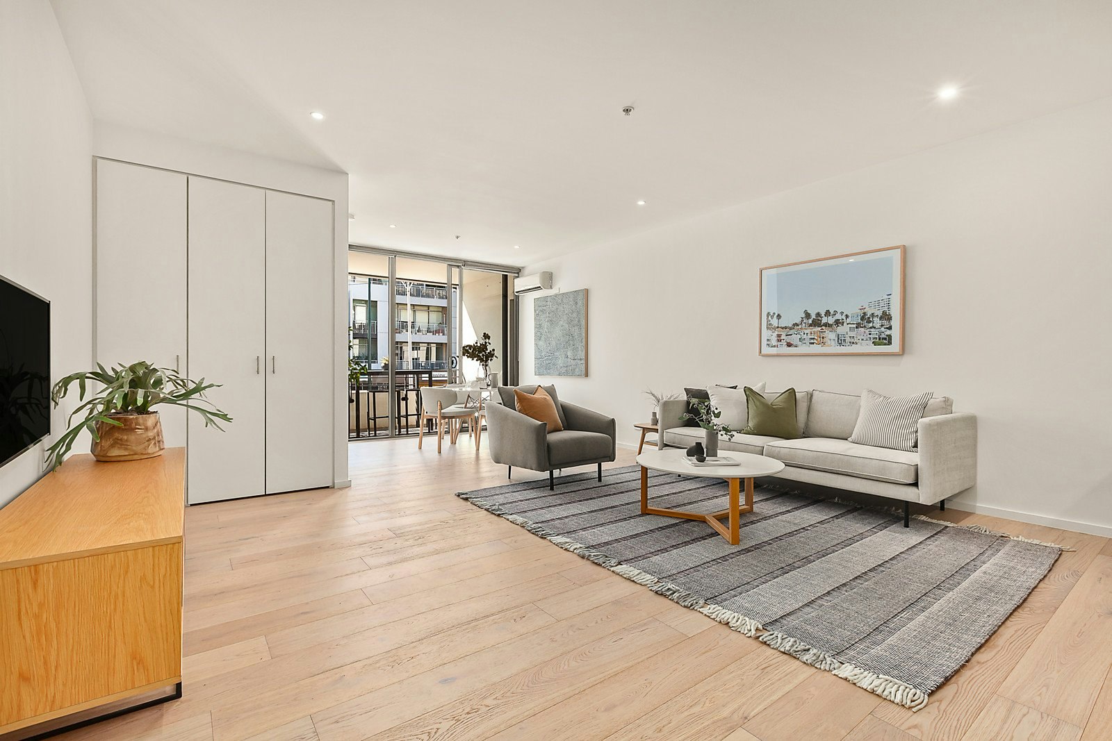 204/57 Bay Street, Port Melbourne, VIC