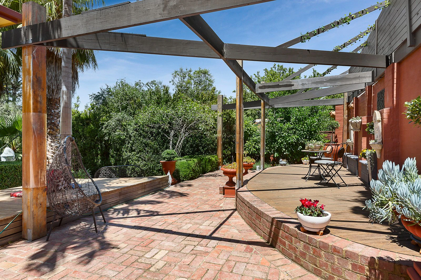 2 Pine Avenue, Camberwell, VIC