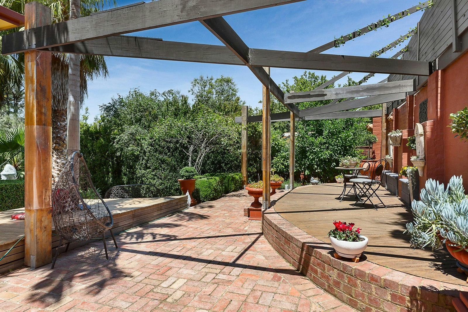 2 Pine Avenue, Camberwell, VIC