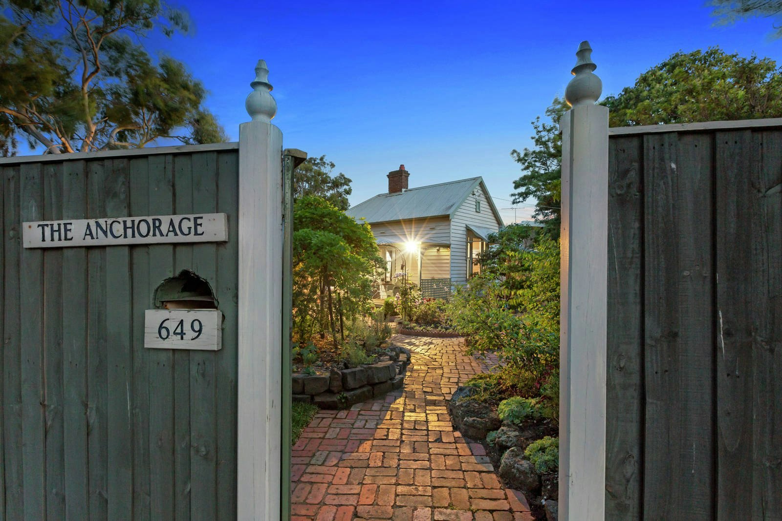 649 Esplanade, Mornington, VIC