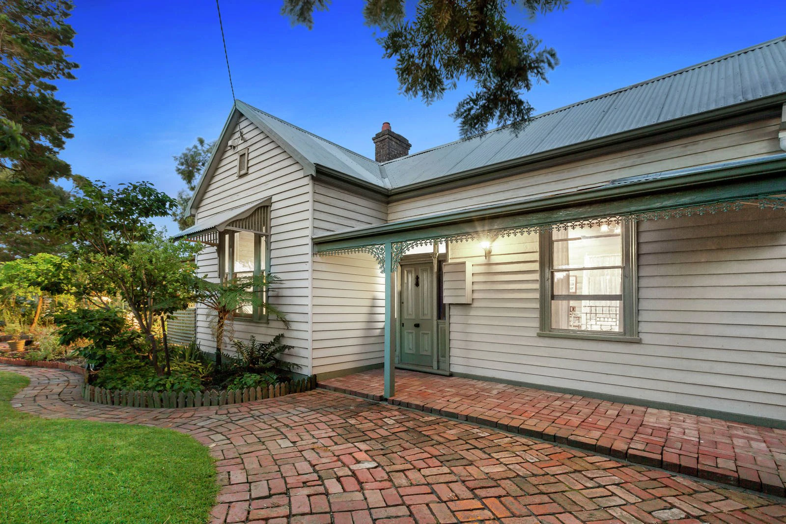 649 Esplanade, Mornington, VIC