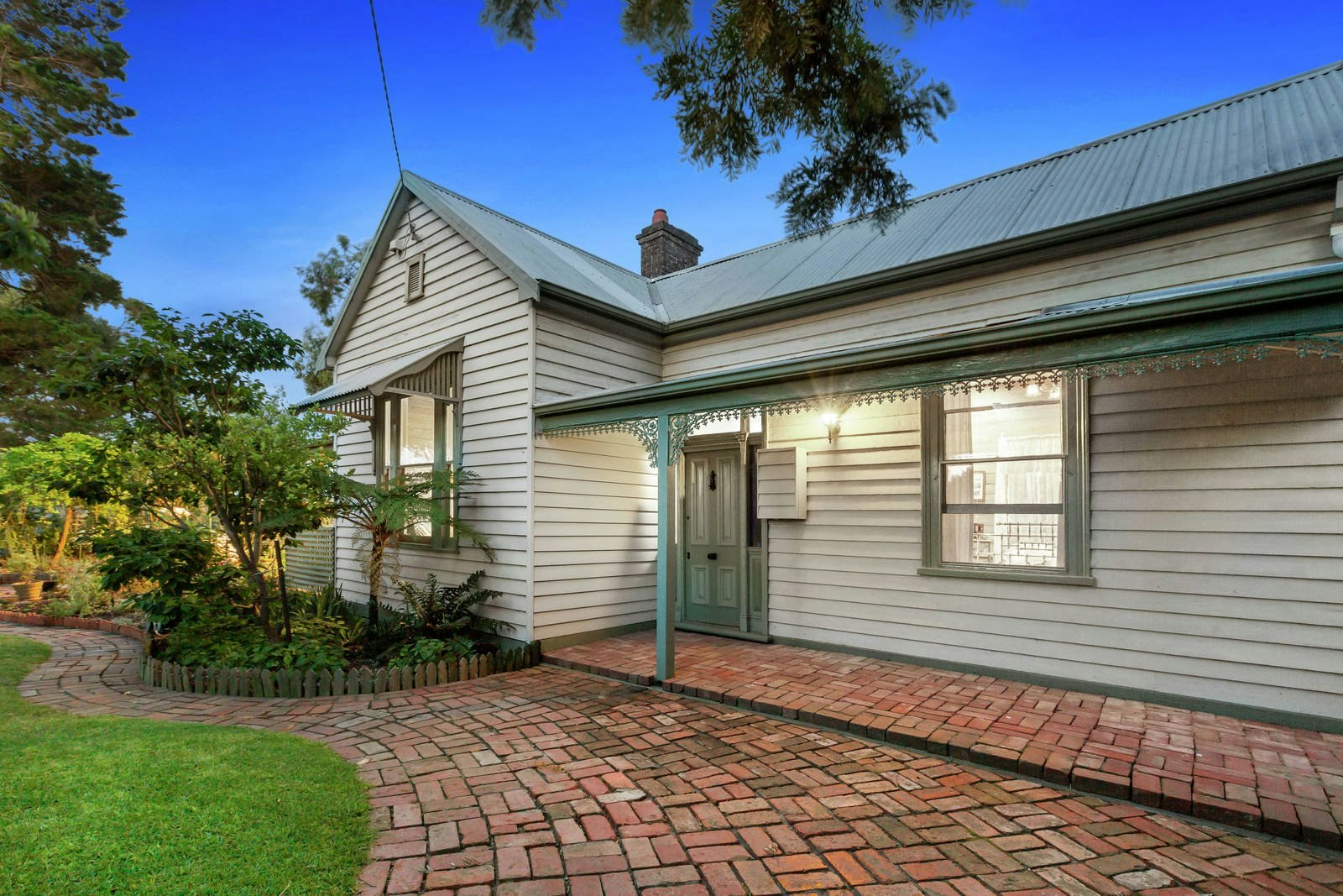 649 Esplanade, Mornington, VIC