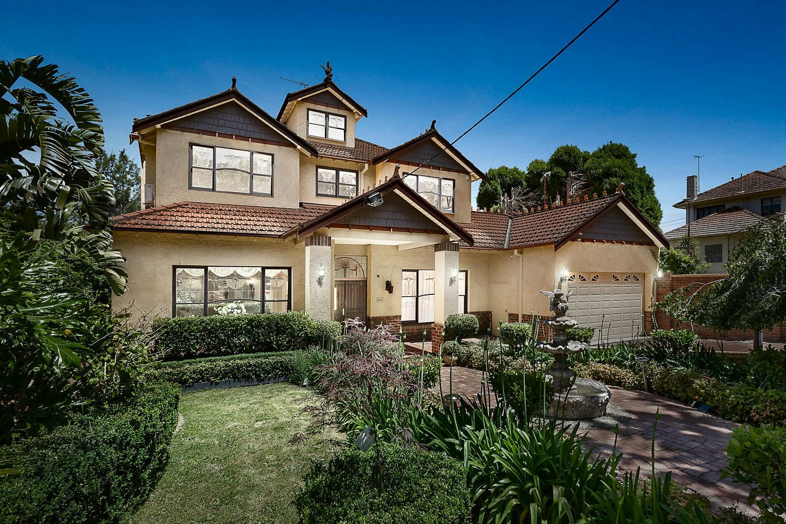 2 Pine Avenue, Camberwell, VIC