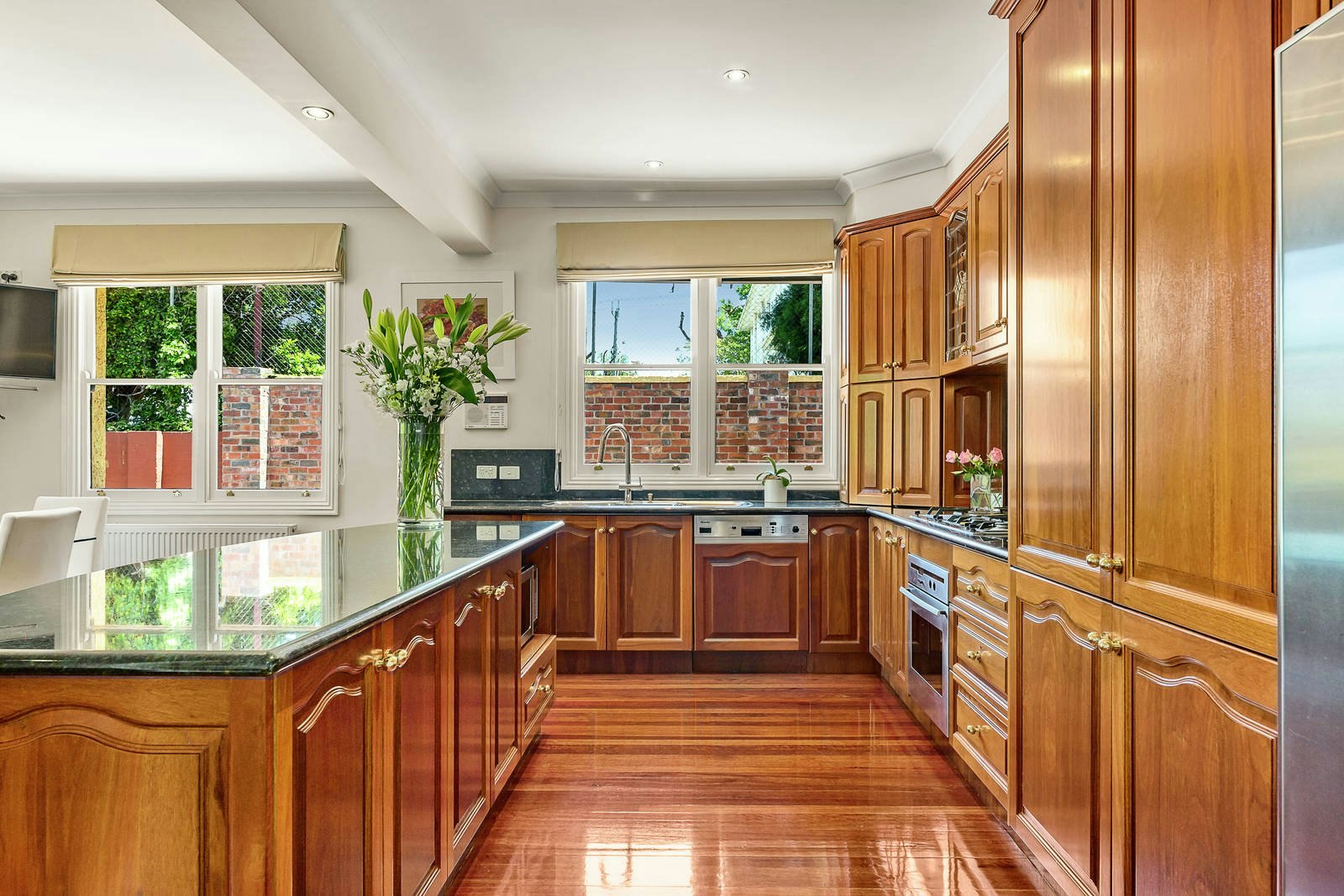 2 Pine Avenue, Camberwell, VIC