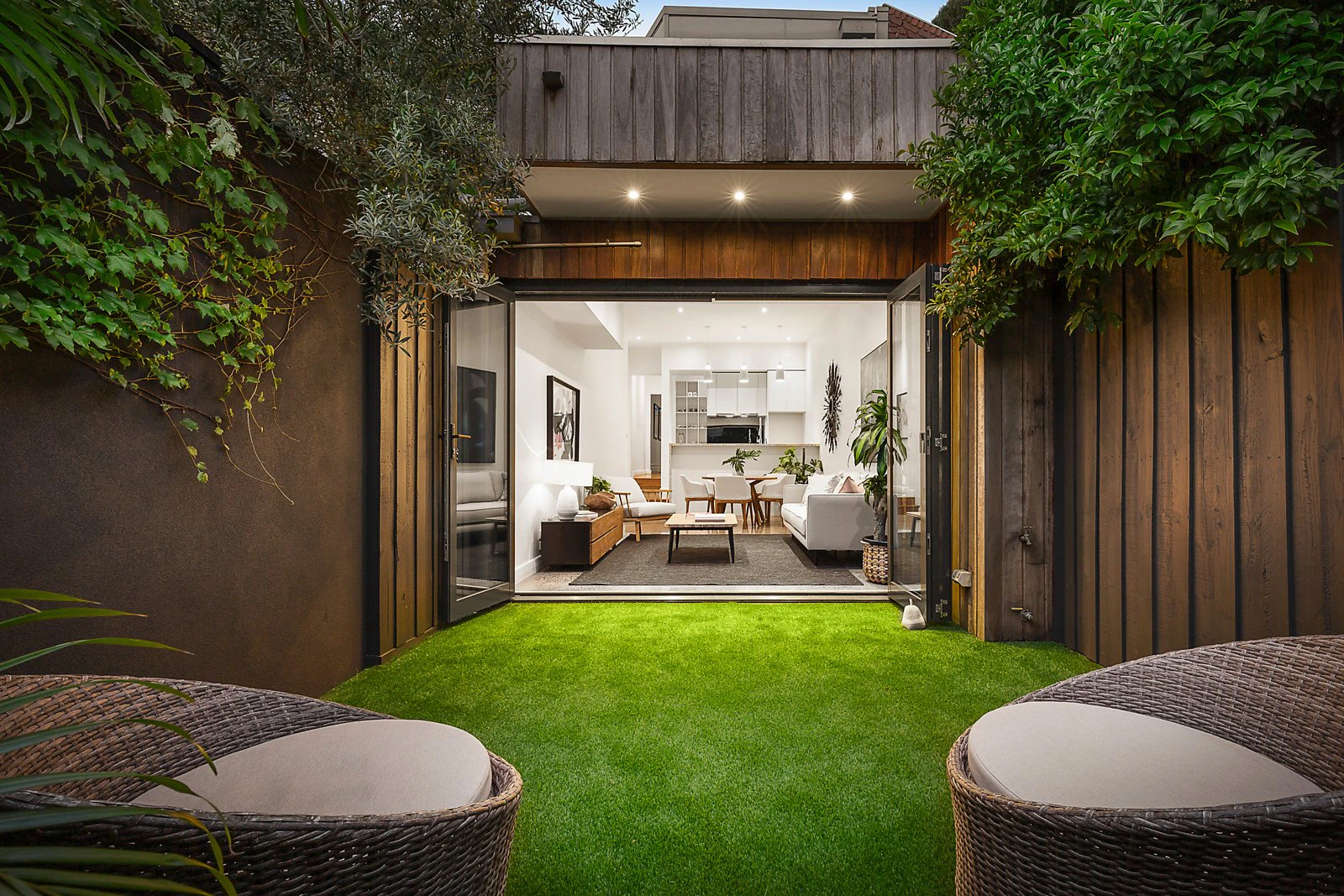 20 Howe Crescent, South Melbourne, VIC