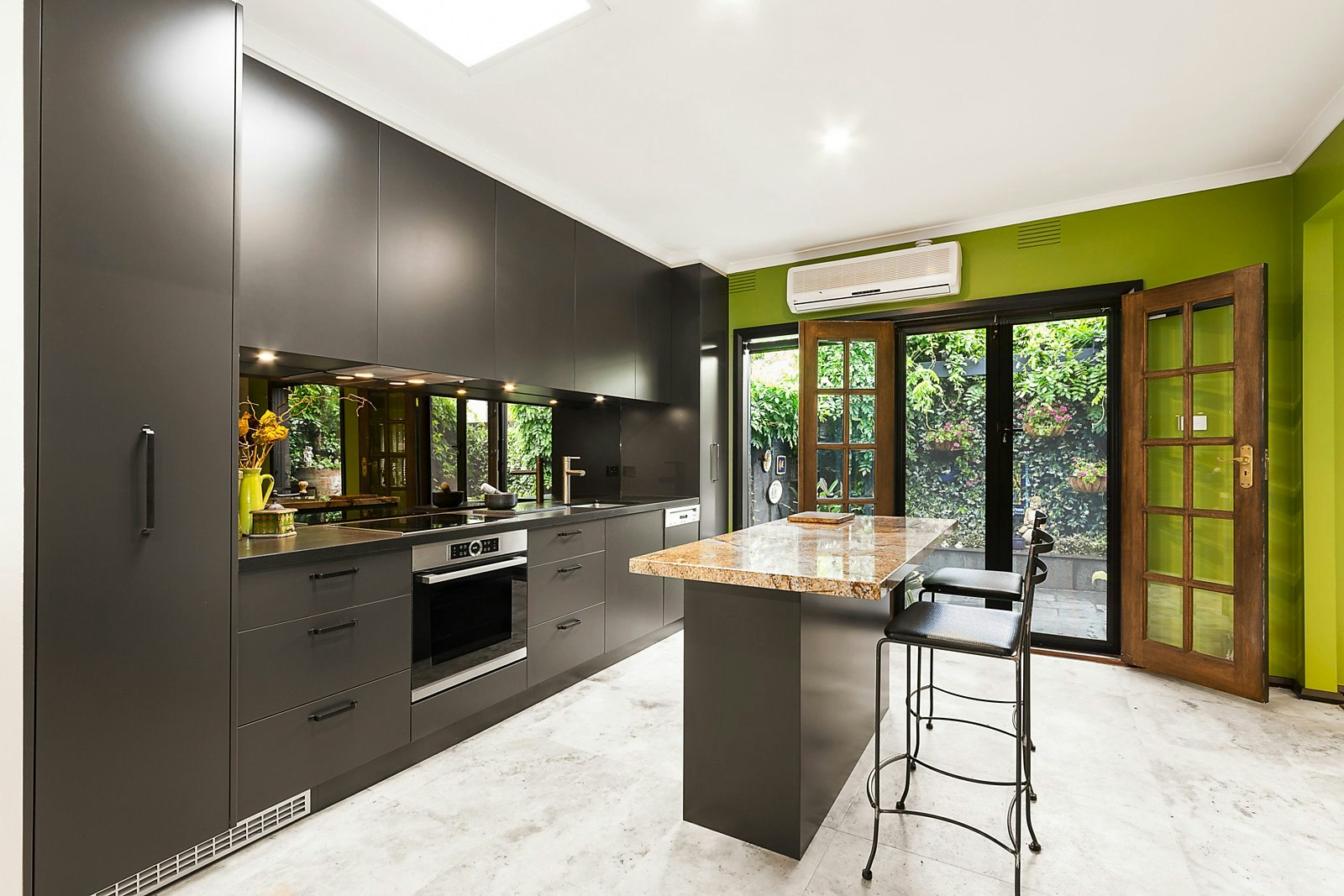 4/1679 Malvern Road, Glen Iris, VIC